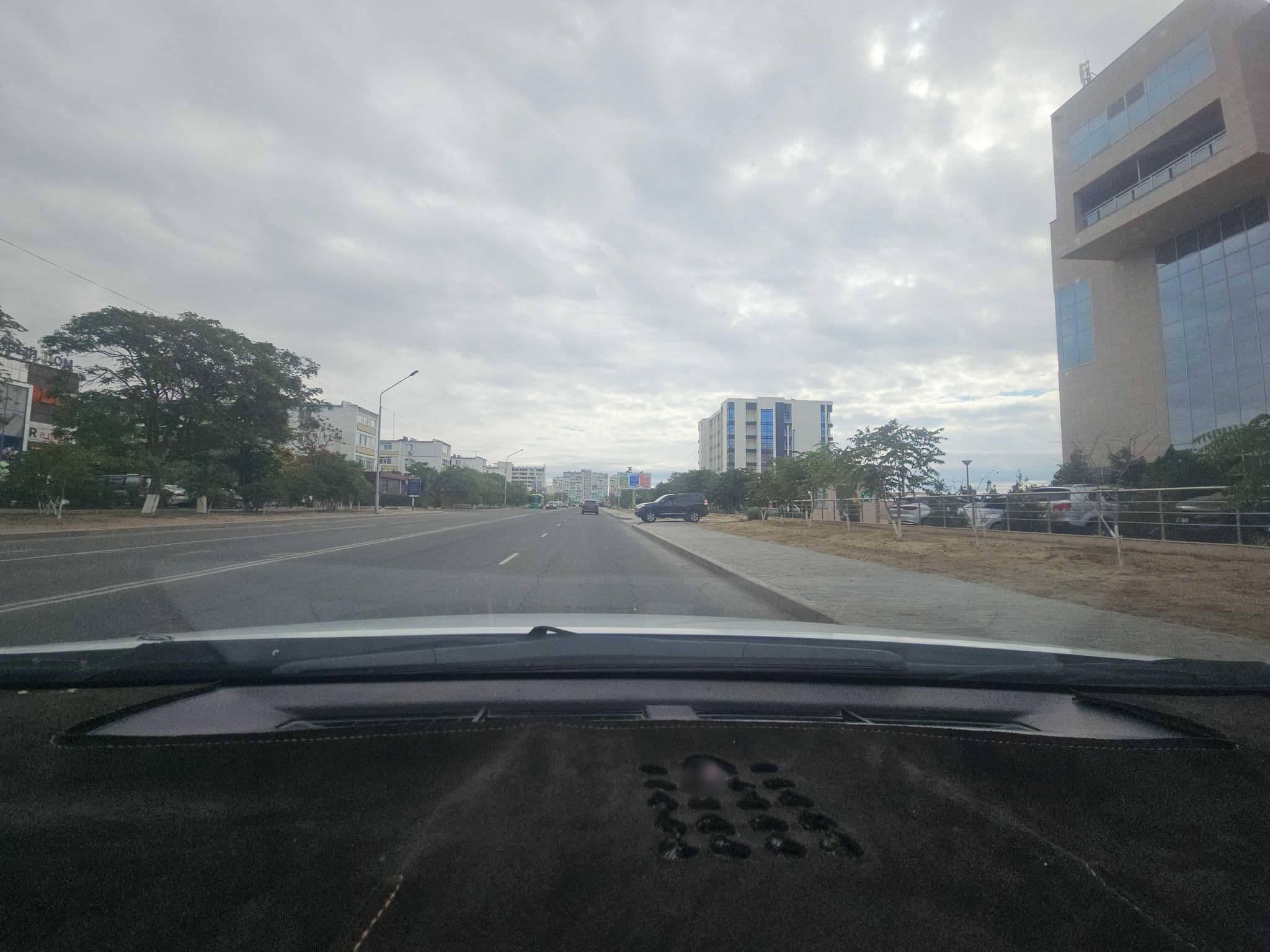 Street view near Caspian Riviera Grand Palace Hotel, Aktau — © Kabylbek-32 (CC BY-SA · Mapillary)