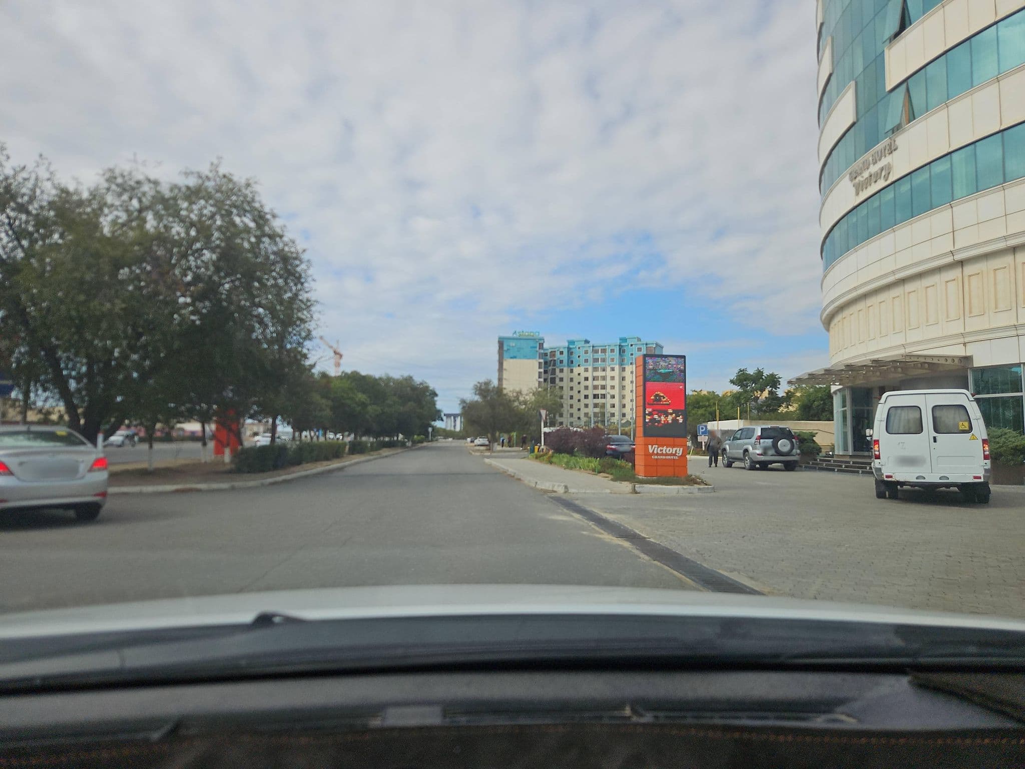 Street view near Grand Hotel Victory, Aktau — © Kabylbek-32 (CC BY-SA · Mapillary)