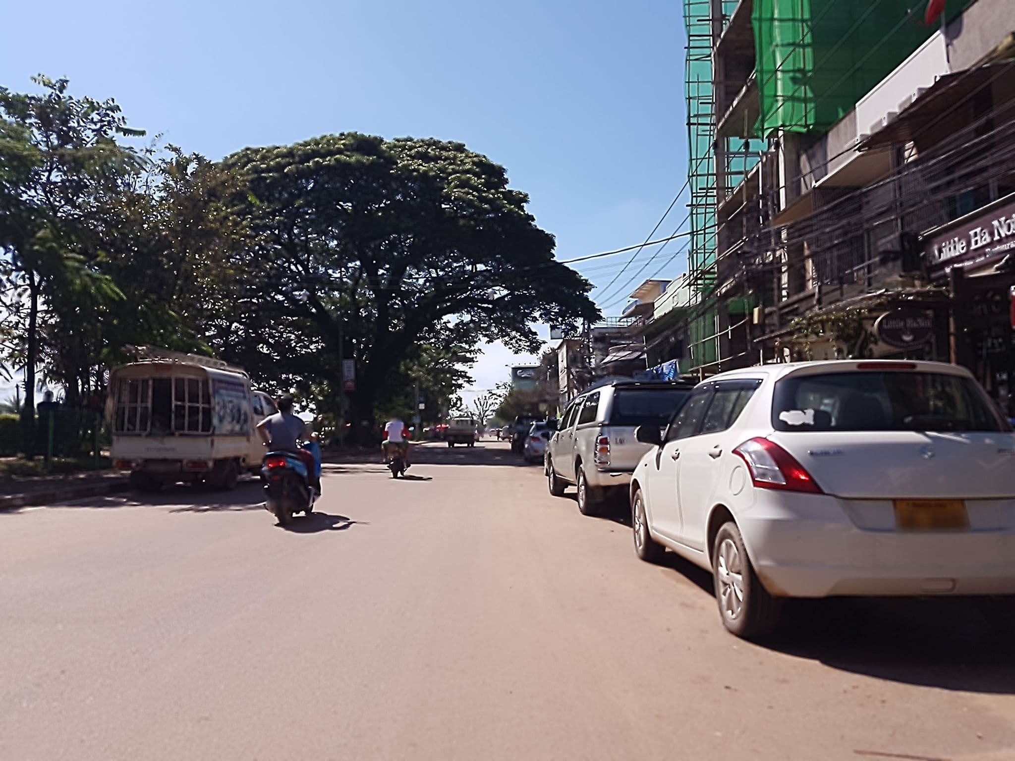 Street view near Orchid Guesthouse, Vientiane