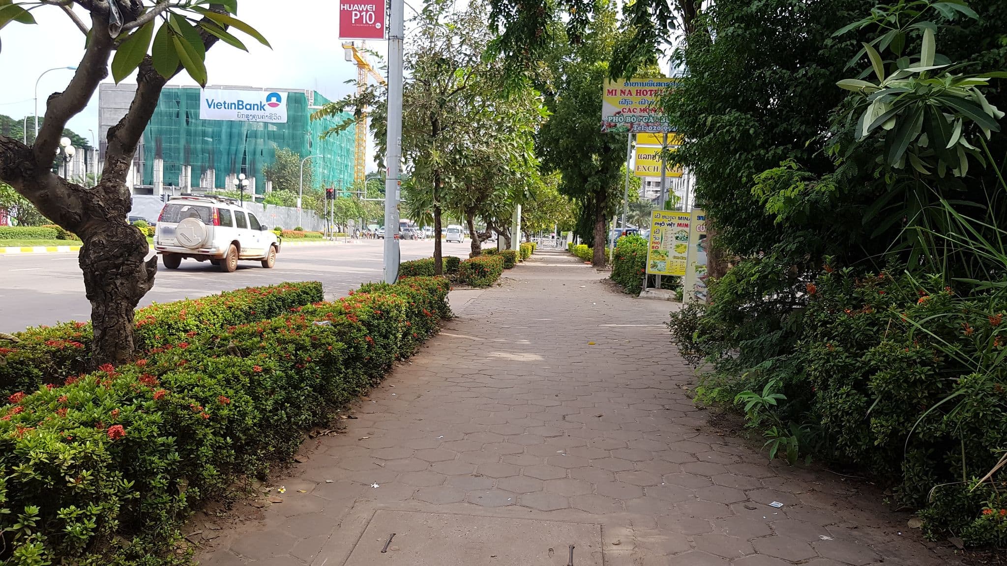 Street view near Mina Hotel, Vientiane — © eneerhut (CC BY-SA · Mapillary)