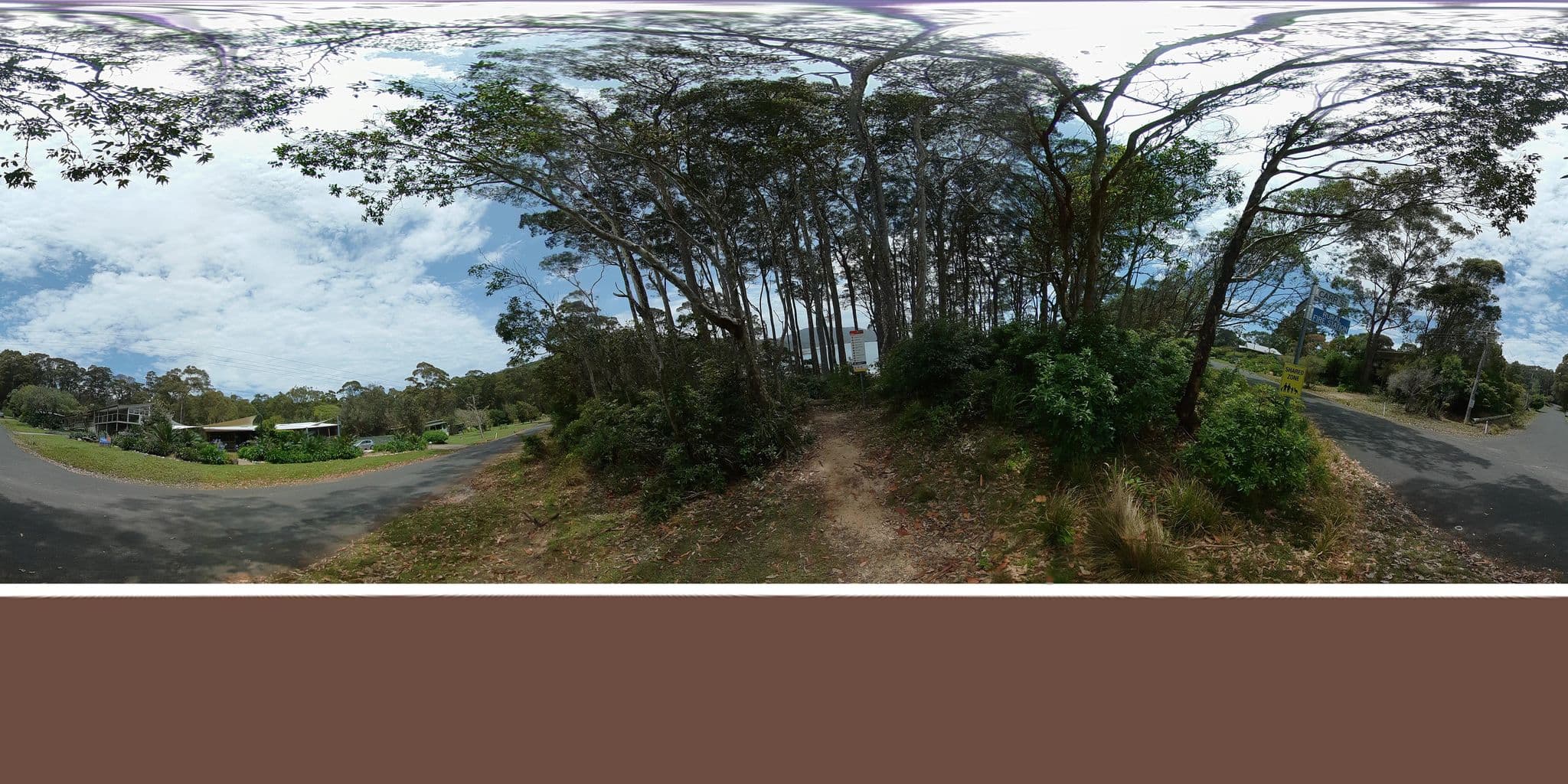 Street view near Depot Beach Cottages, Long Beach — © Echidna (CC BY-SA · Mapillary)