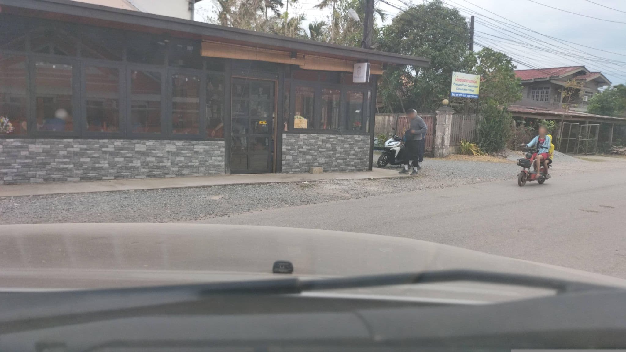 Street view near Kettavanh Guesthouse, Ban Nahin — © sengxay (CC BY-SA · Mapillary)