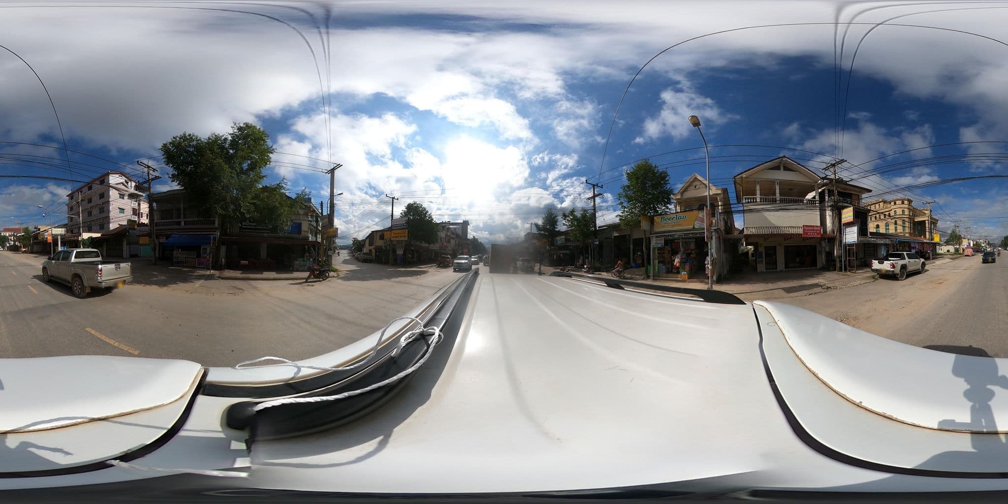 Street view near Nice Guesthouse, Muang Phônsavan — © yuki_charo (CC BY-SA · Mapillary)