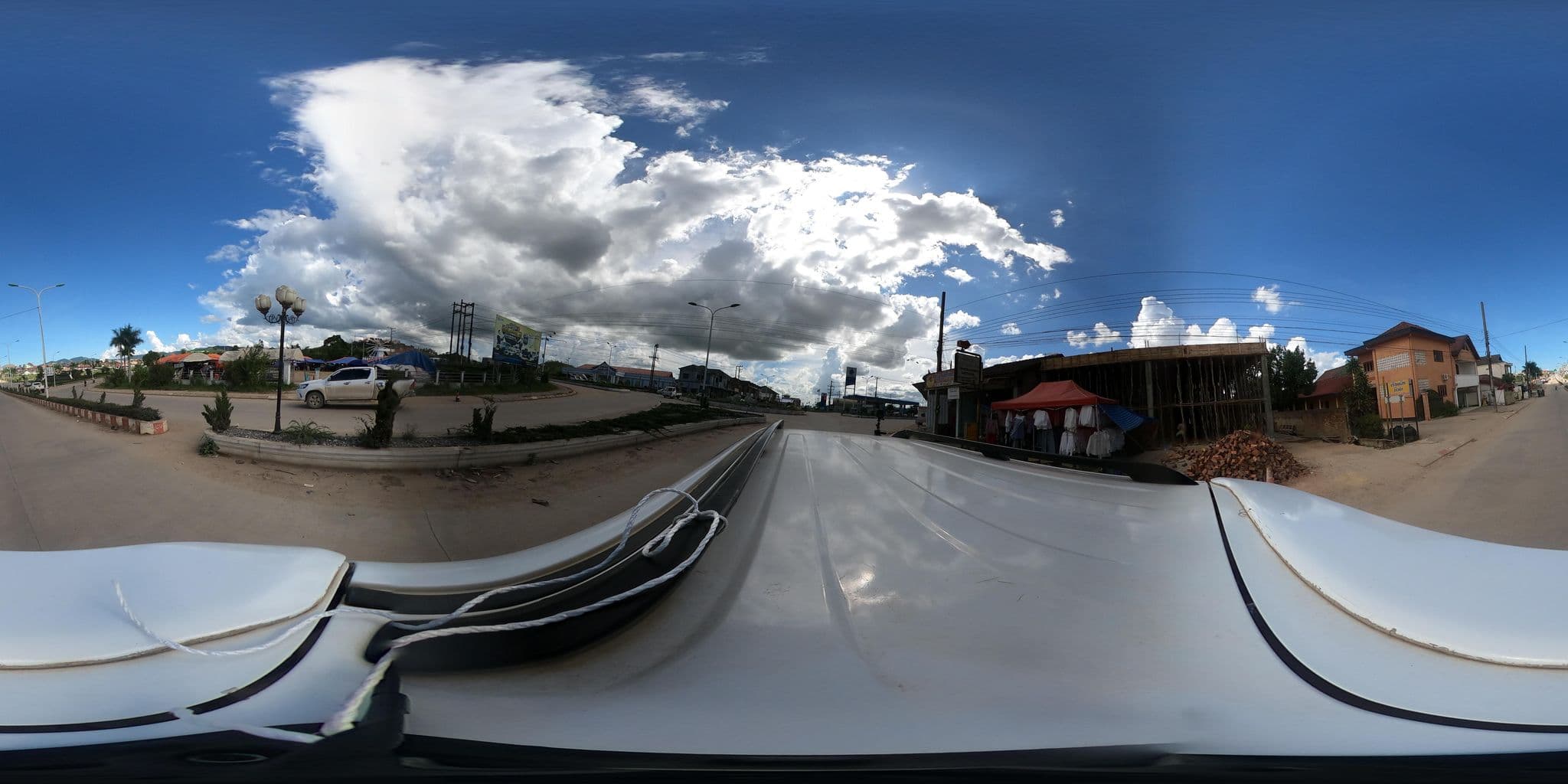 Street view near Blue Kham Guest House, Muang Phônsavan — © yuki_charo (CC BY-SA · Mapillary)