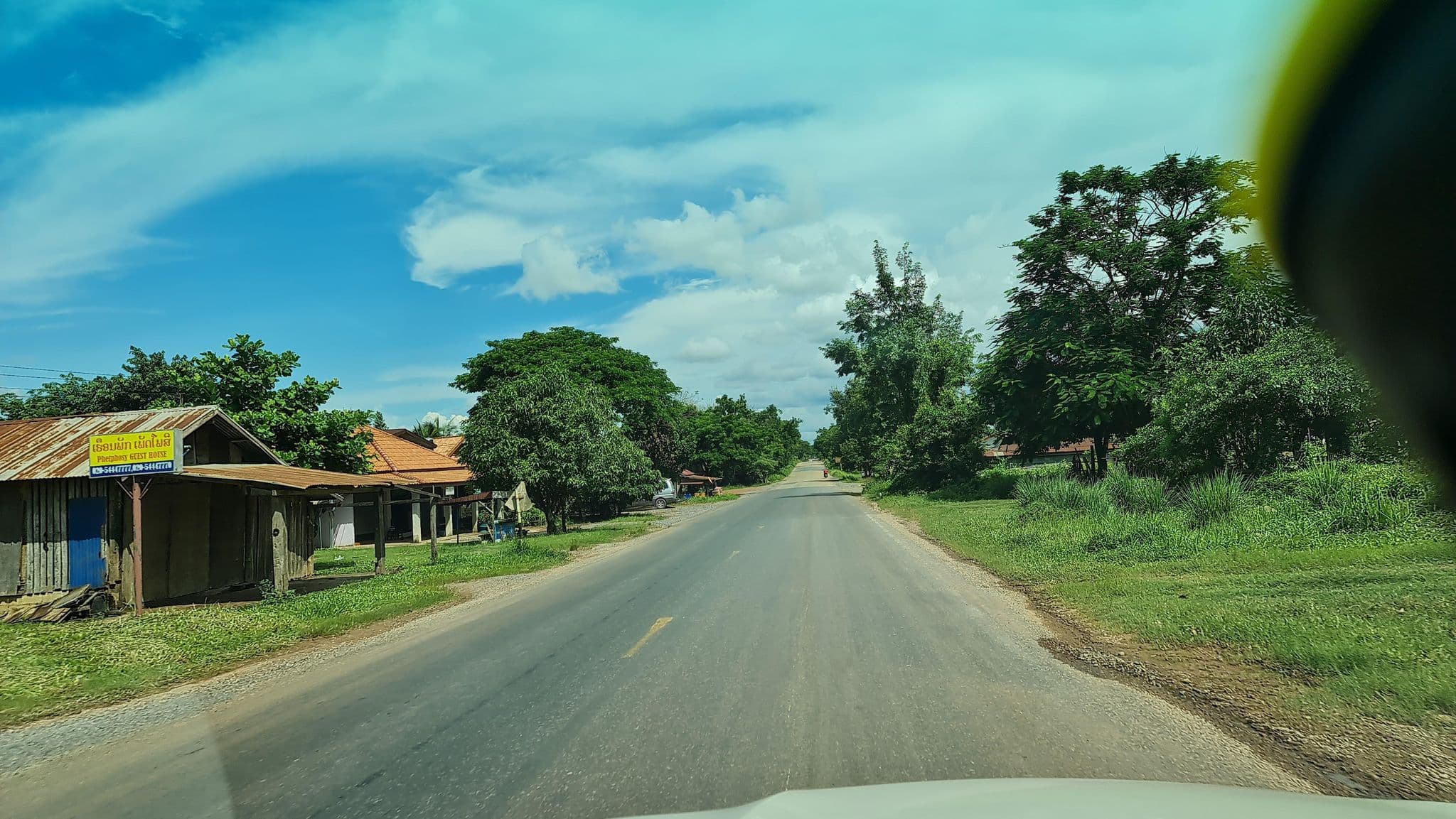Street view near Phetposy Guesthouse, Ban Nahin — © thongdom (CC BY-SA · Mapillary)