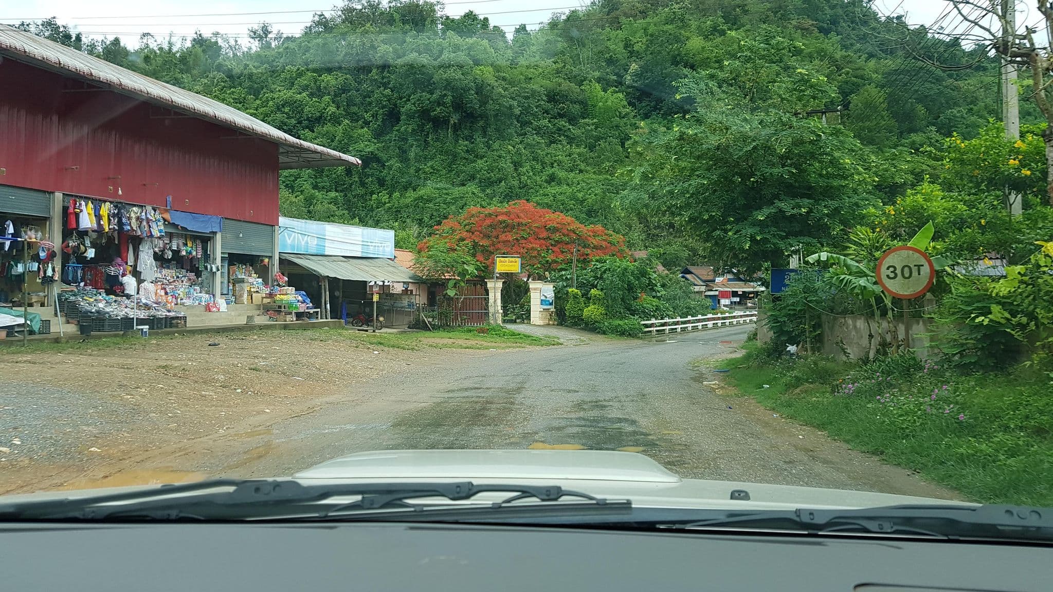 Street view near Guesthouse, Ban Acholaosa — © Dalavanhnoy (CC BY-SA · Mapillary)