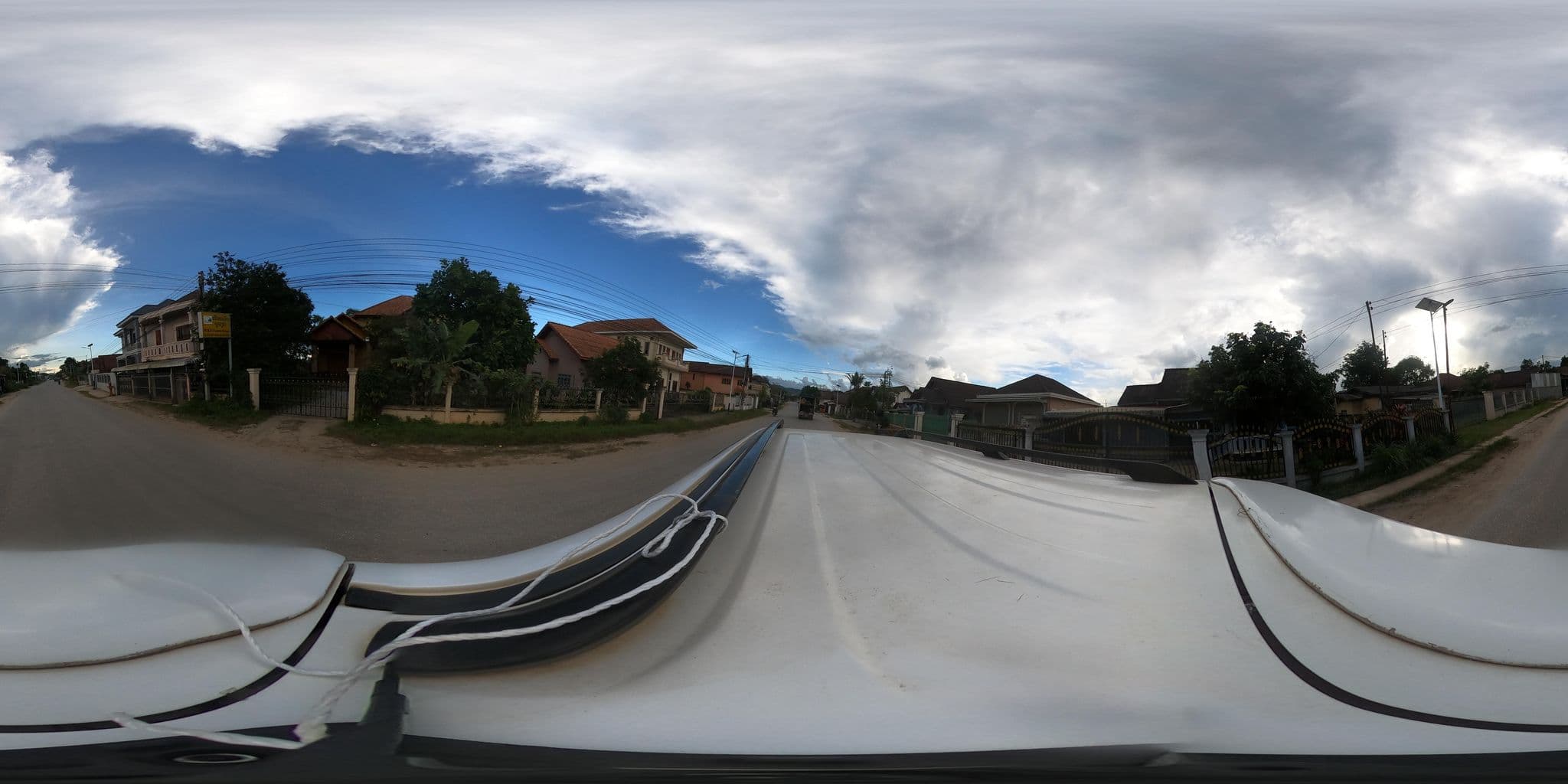 Street view near Pukyo, Muang Phônsavan — © yuki_charo (CC BY-SA · Mapillary)