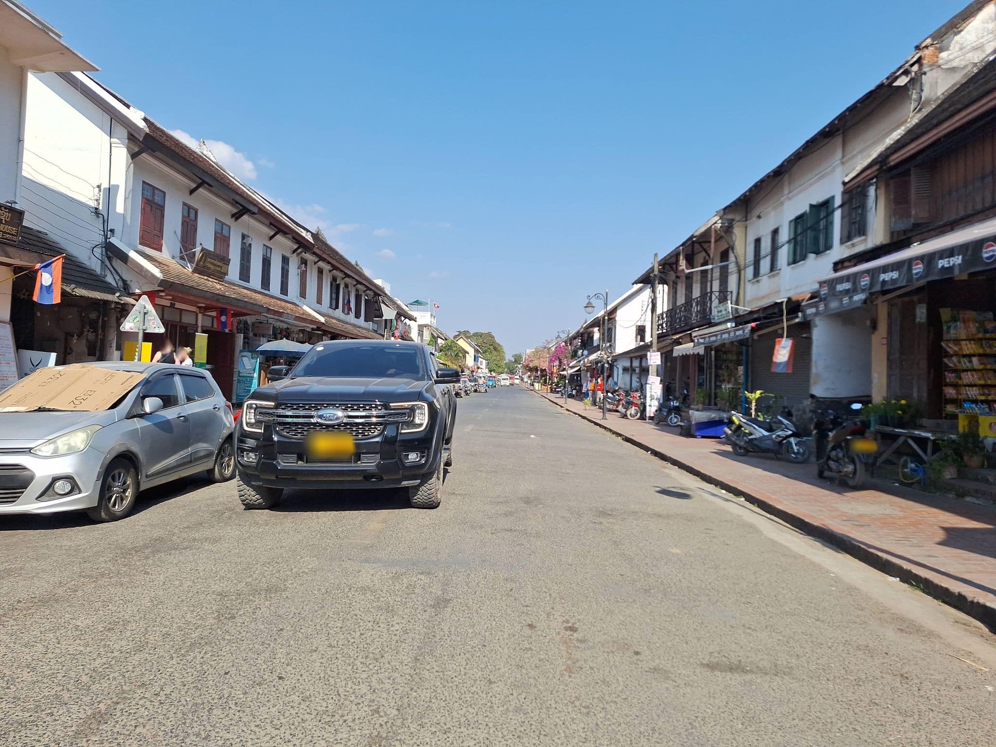 Street view near Soukkhaseum Guest House, Luang Prabang — © Oby (CC BY-SA · Mapillary)