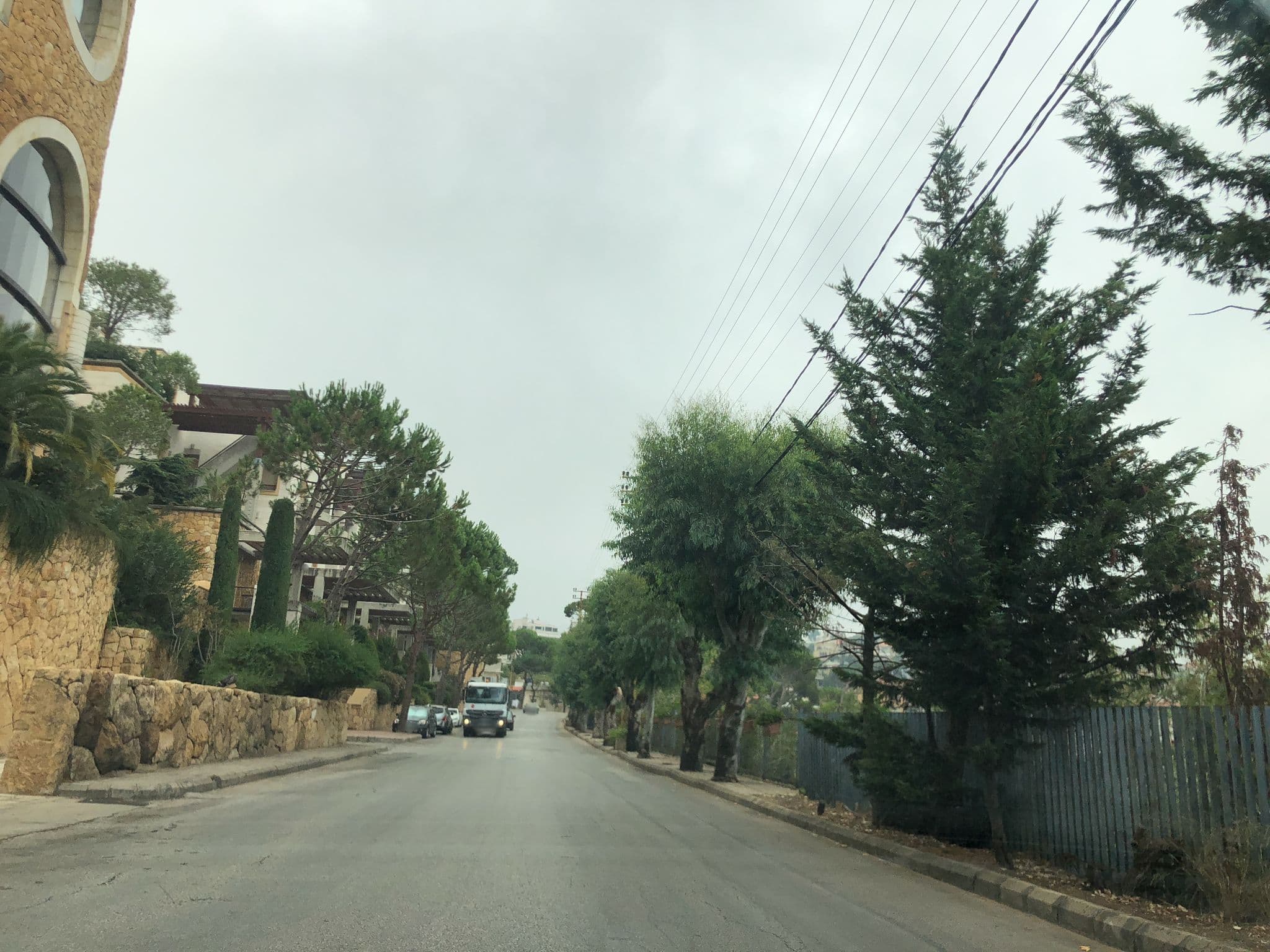 Street view near Grand Hills, Aley — © ronfarra (CC BY-SA · Mapillary)