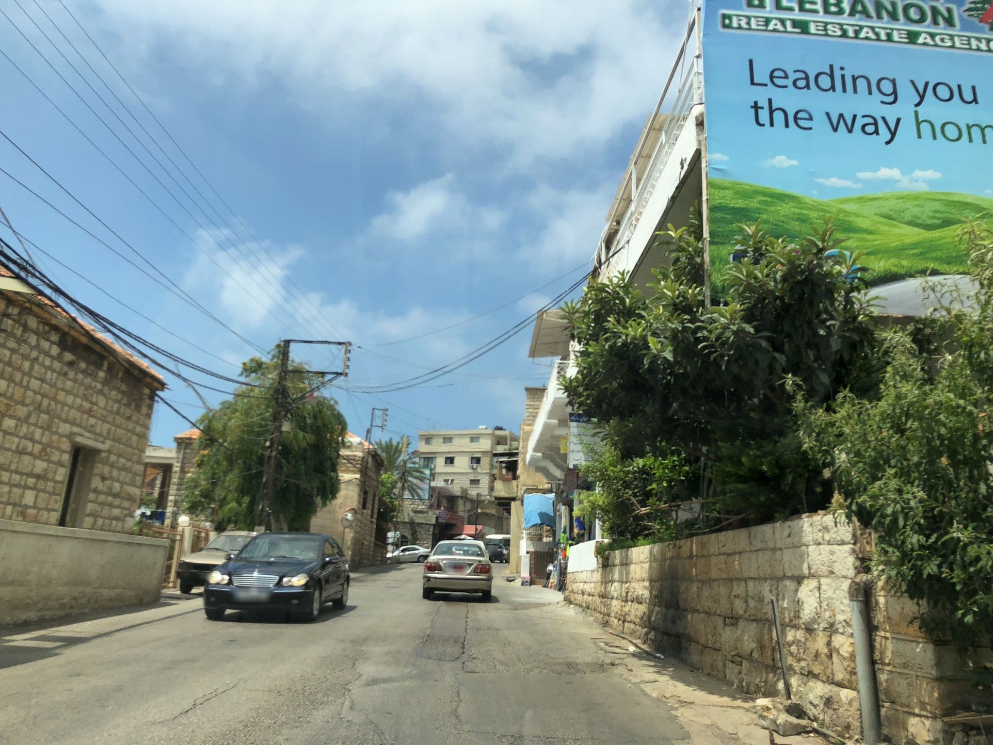 Street view near Due Soul Apartment, Baabda — © ronfarra (CC BY-SA · Mapillary)
