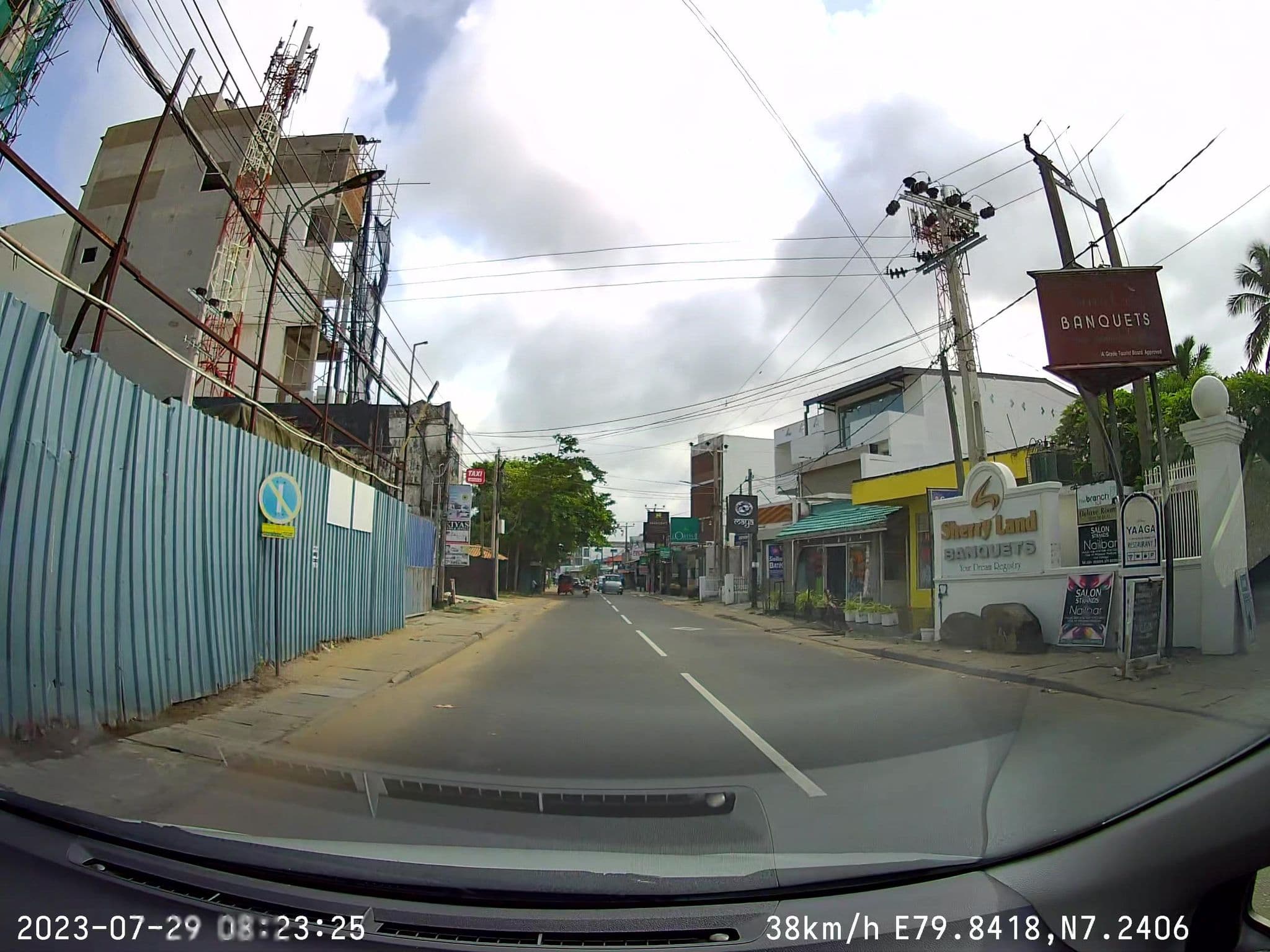Street view near Beach View, Negombo
