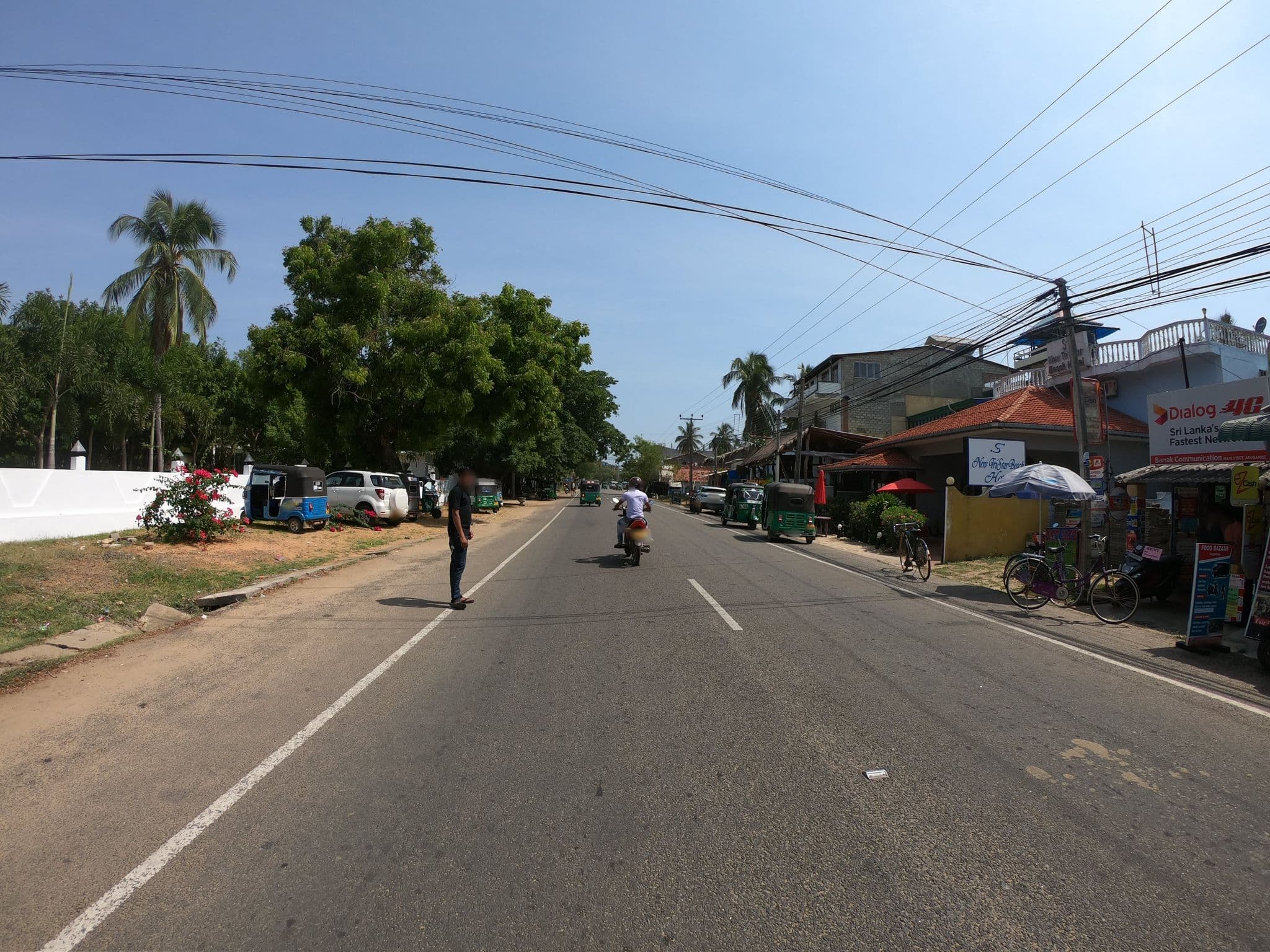 Street view near New Tristar Hotel, Pottuvil — © paulinus (CC BY-SA · Mapillary)