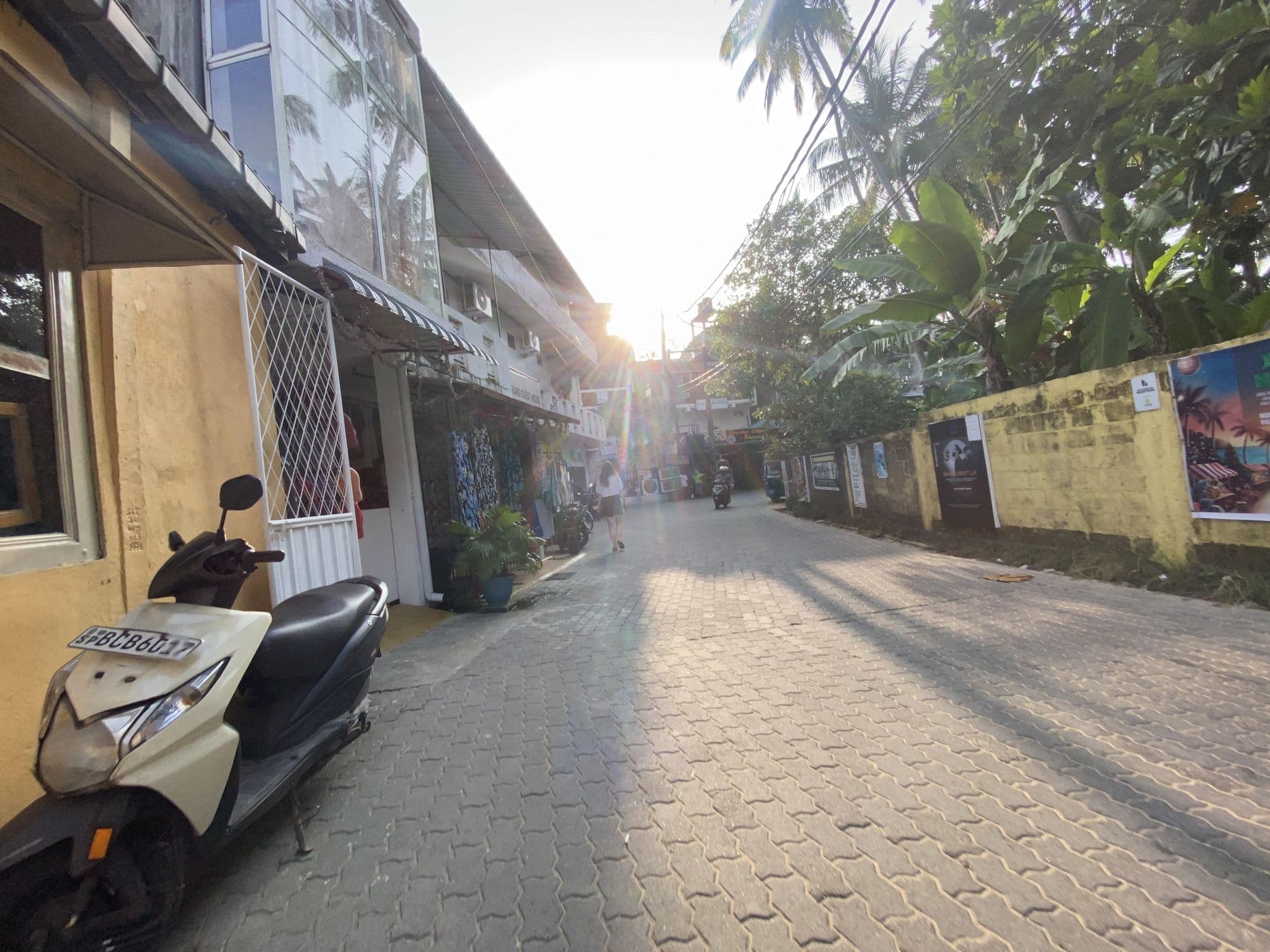 Street view near Boomerang, Unawatuna — © vadi (CC BY-SA · Mapillary)