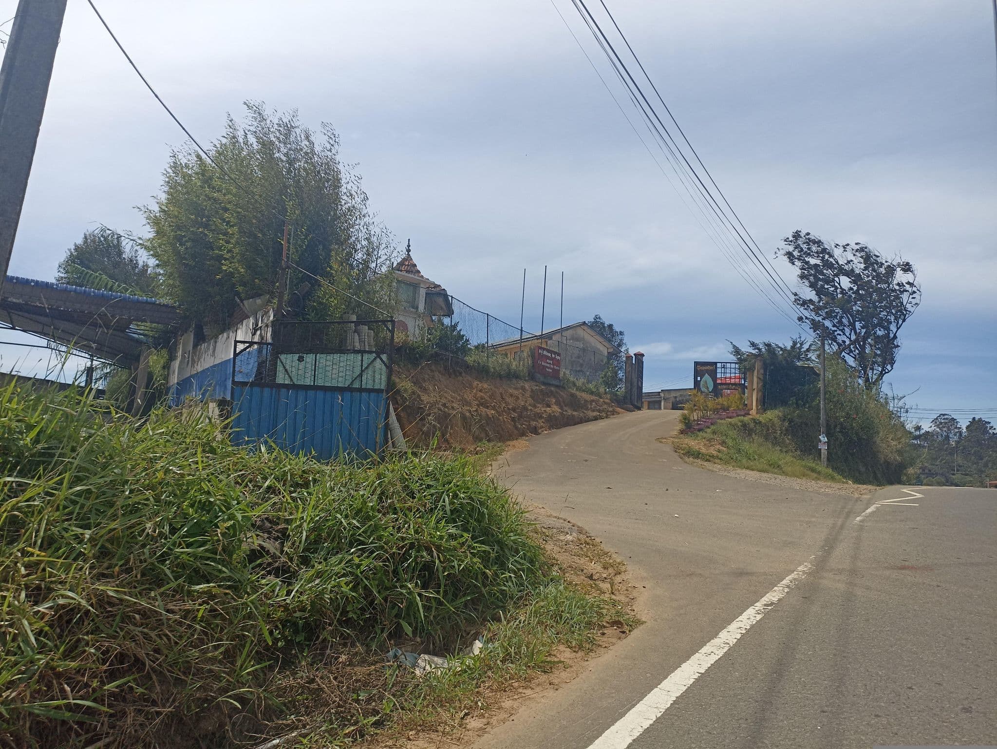 Street view near Wiyaja Cottage, Haputale — © toniserra (CC BY-SA · Mapillary)