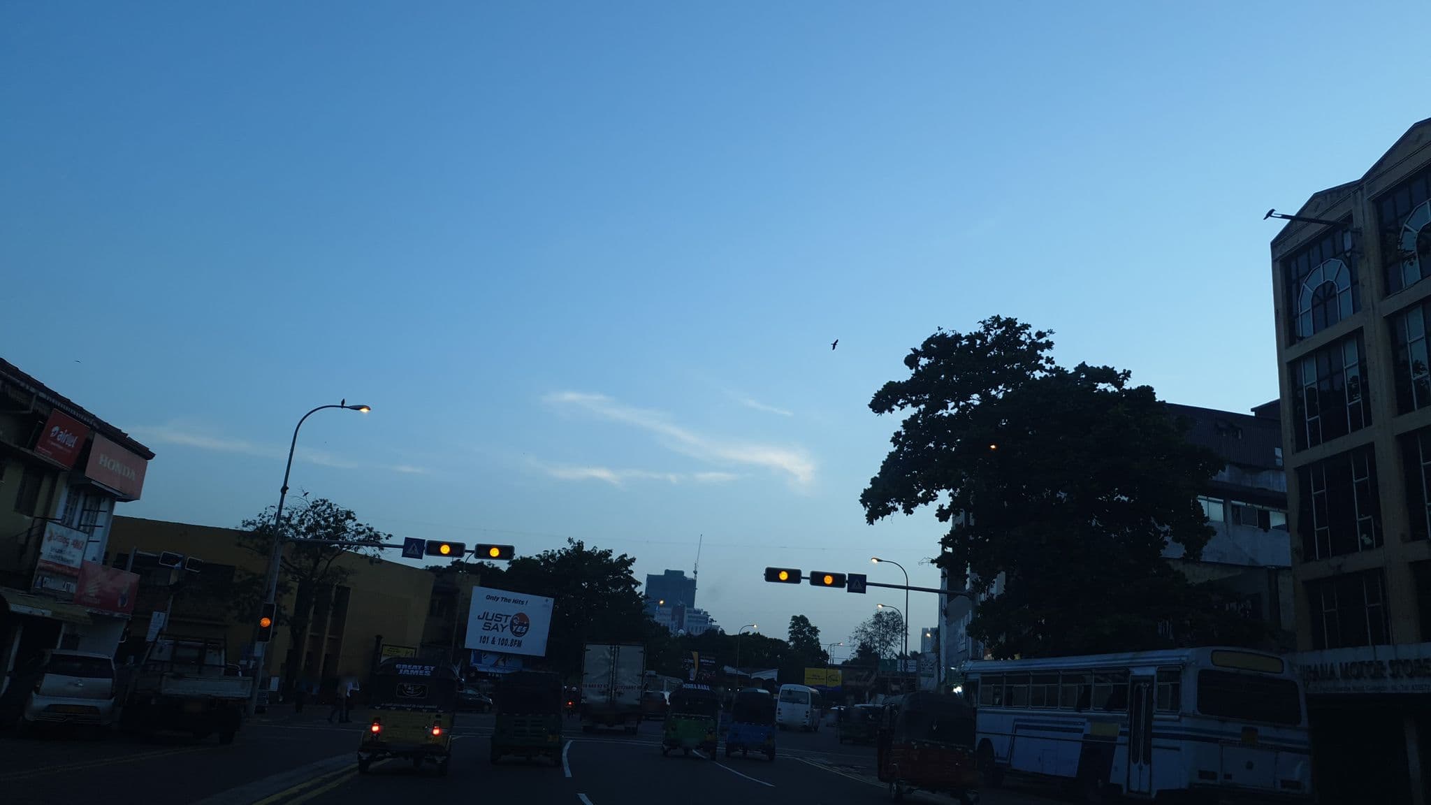 Street view near Shalimar Hotel, Colombo — © coreagc (CC BY-SA · Mapillary)