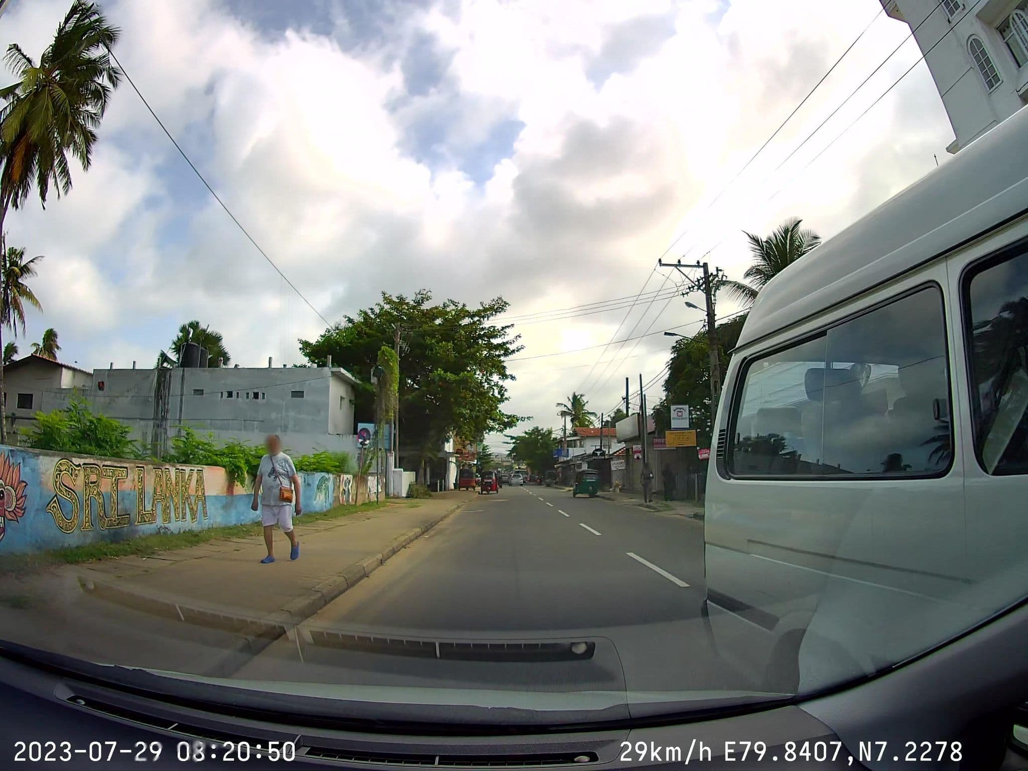 Street view near Peace Villa Inn, Negombo