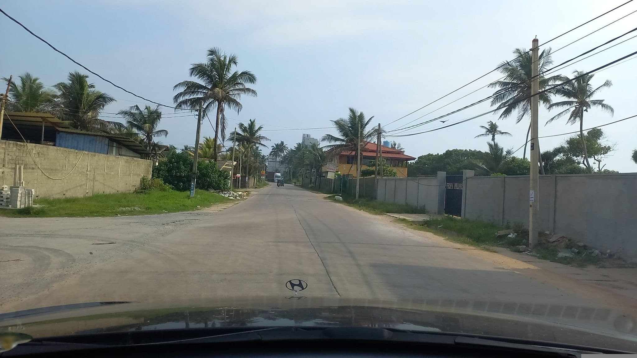 Street view near Sea Shine Beach Hotel, Kandana — © anuradhabr (CC BY-SA · Mapillary)