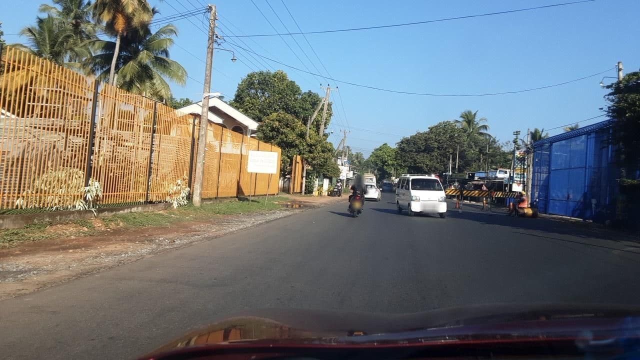 Street view near Hamilton Bungalow, Negombo