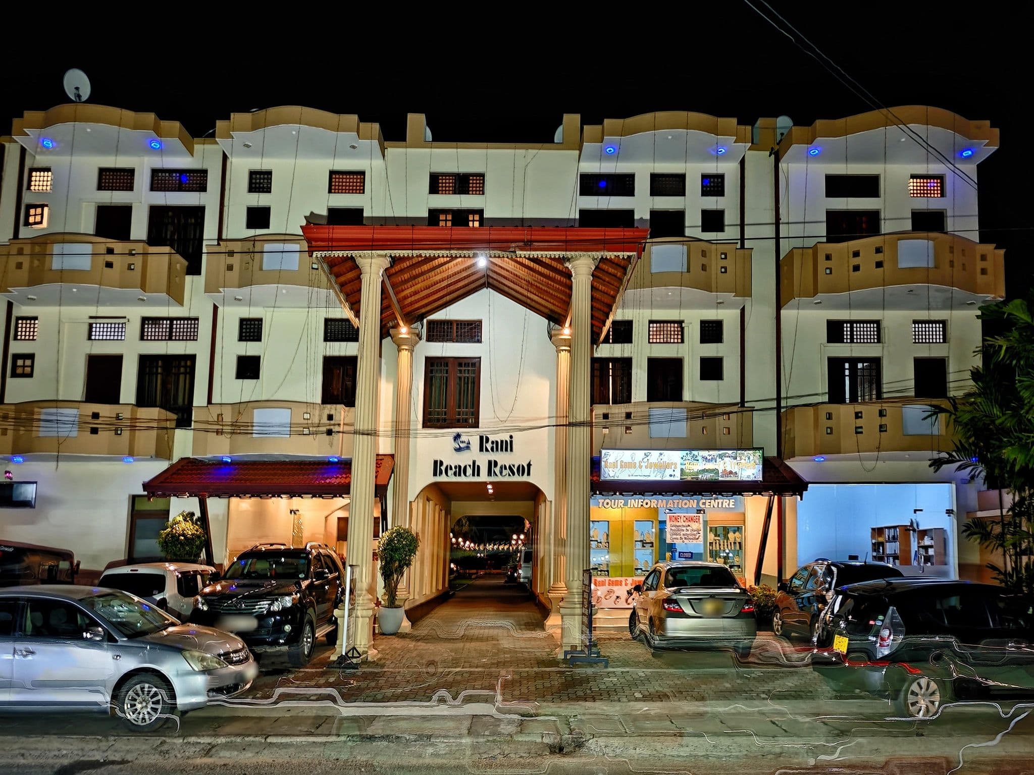 Street view near Hotel J, Negombo — © km2bp (CC BY-SA · Mapillary)