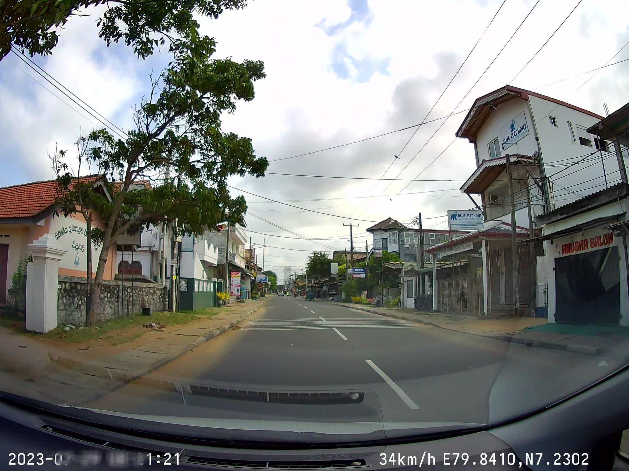 Street view near Blue Elephant, Negombo