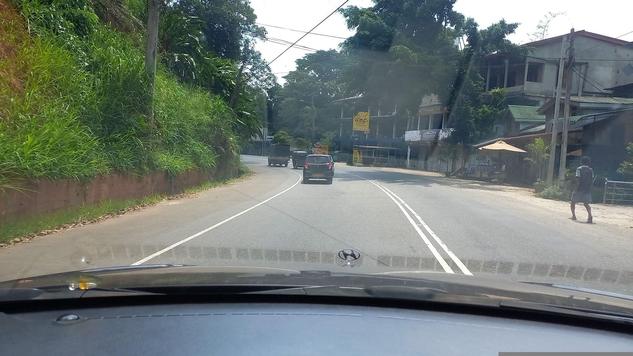 Street view near Pilimatalawa Holiday Inn, Kadugannawa — © anuradhabr (CC BY-SA · Mapillary)