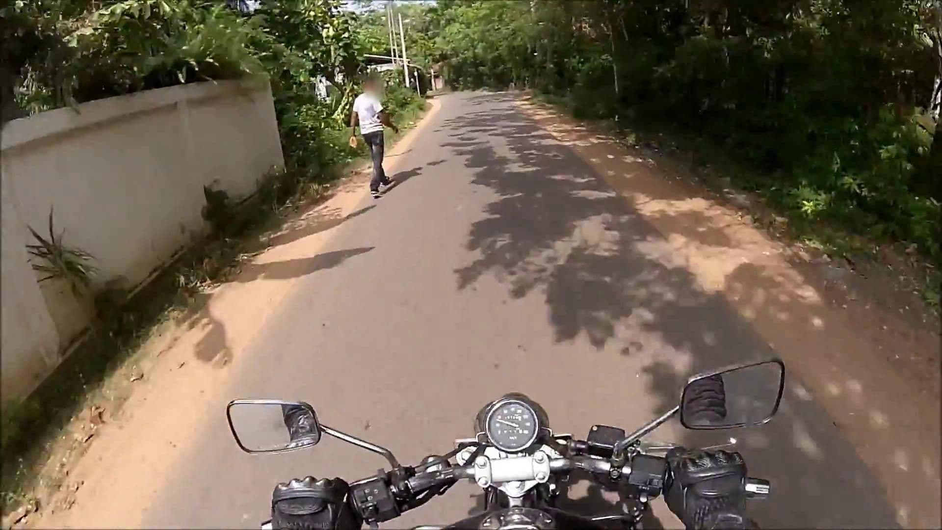 Street view near Villa Dominika, Hikkaduwa