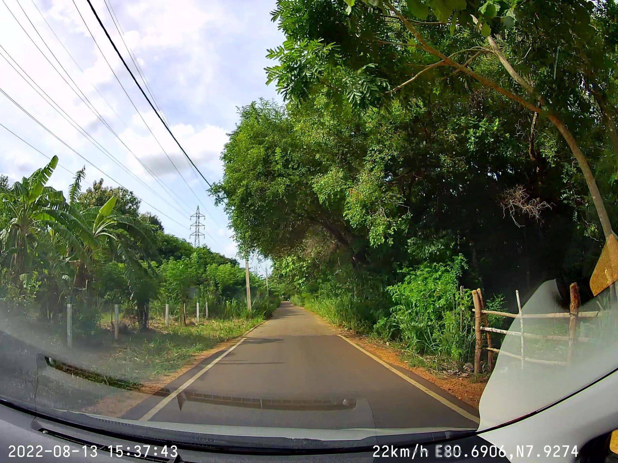 Street view near Sigiri Holiday Home, Sigiriya — © sahanbsb (CC BY-SA · Mapillary)