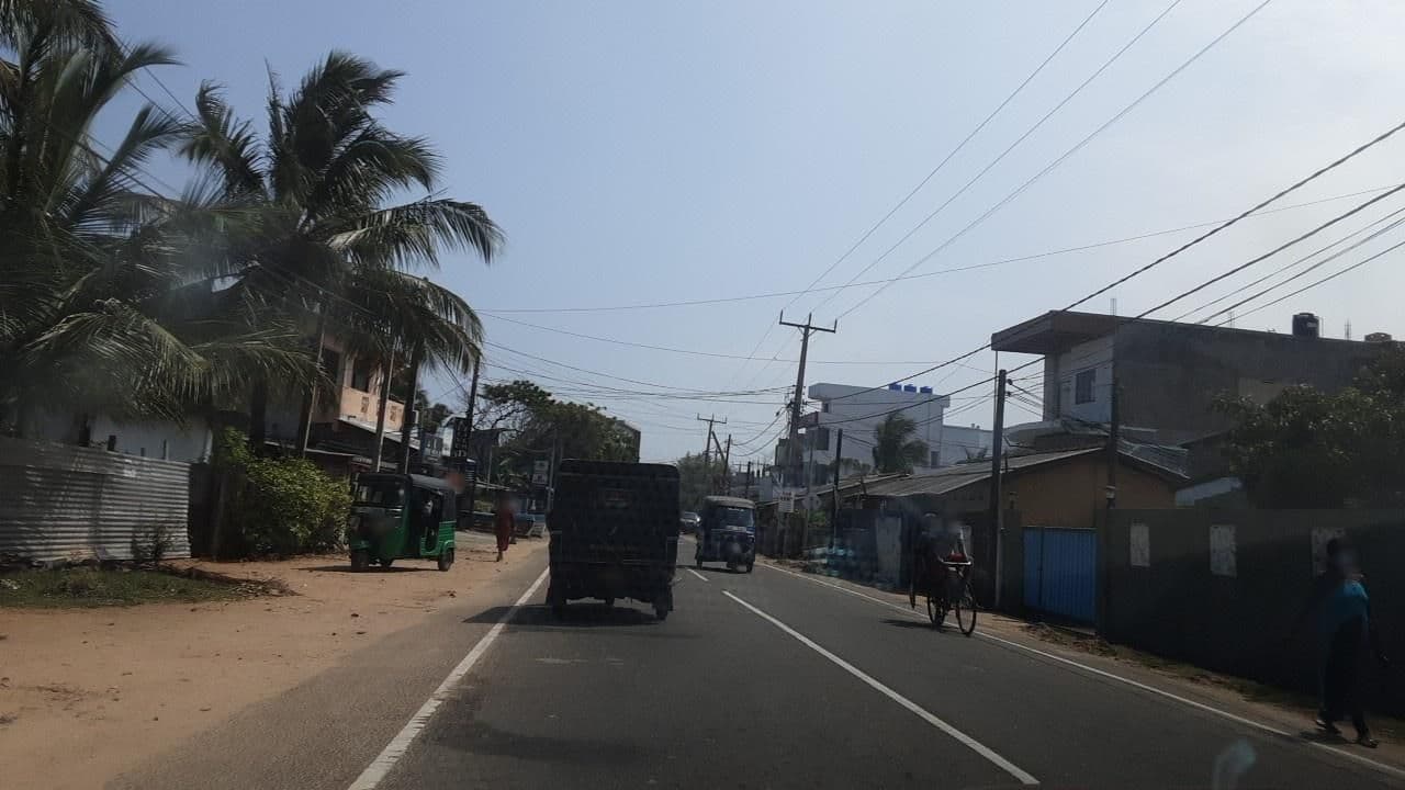 Street view near Sayura Guest House, Trincomalee — © ZihanZarouk (CC BY-SA · Mapillary)