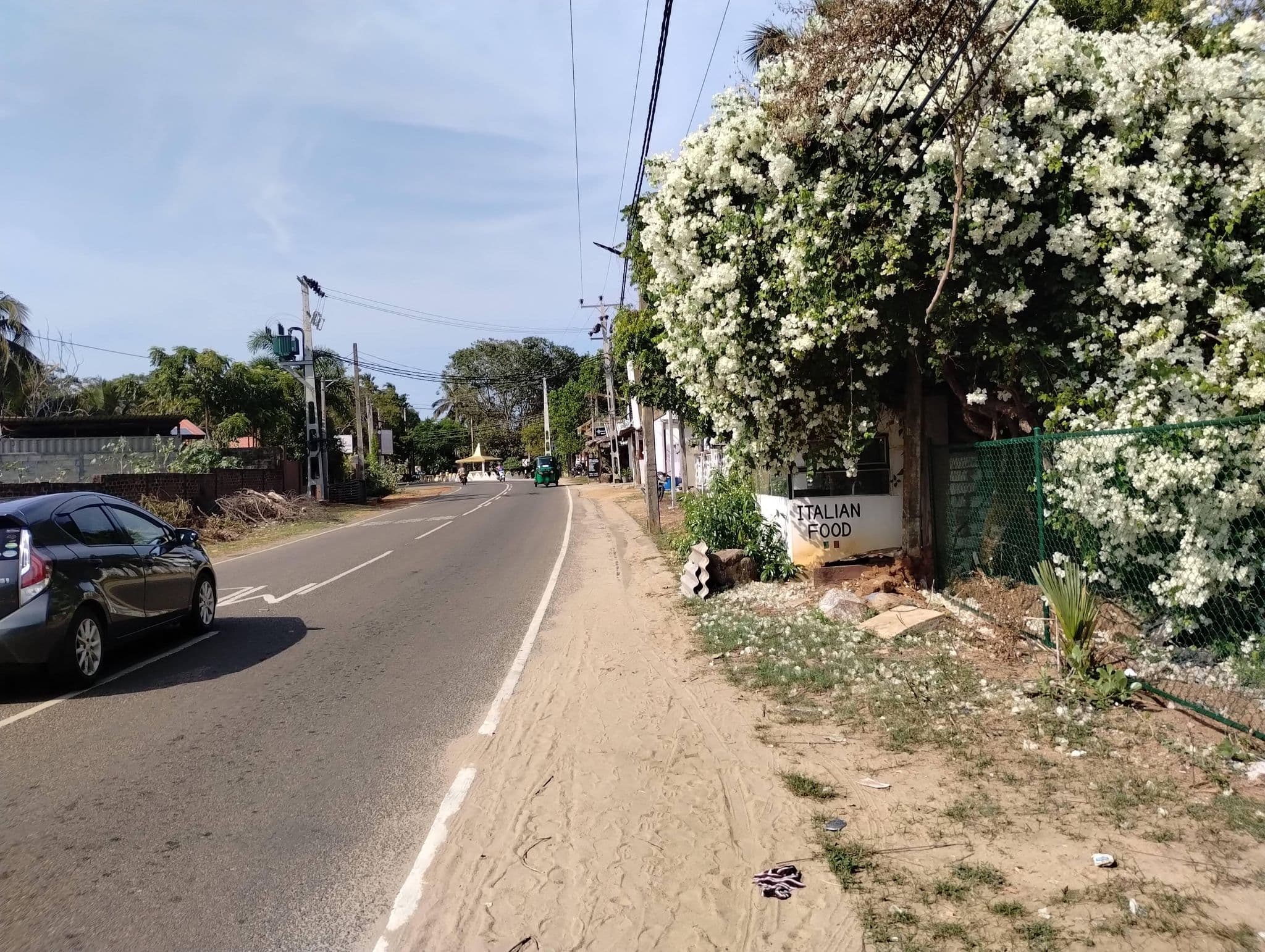 Street view near The Long Hostel, Pottuvil — © ocramzir (CC BY-SA · Mapillary)