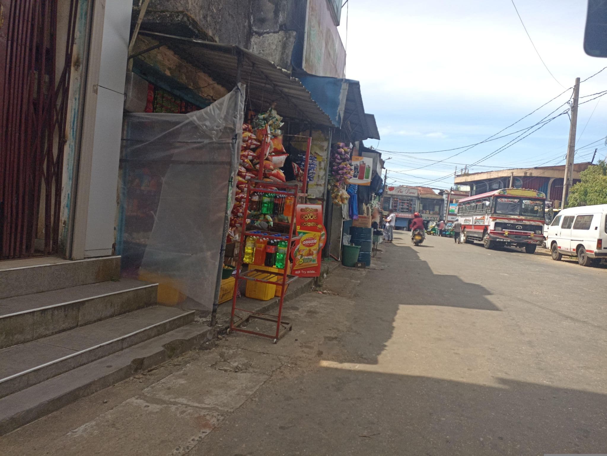 Street view near Silanway Holiday Inn, Haputale — © toniserra (CC BY-SA · Mapillary)