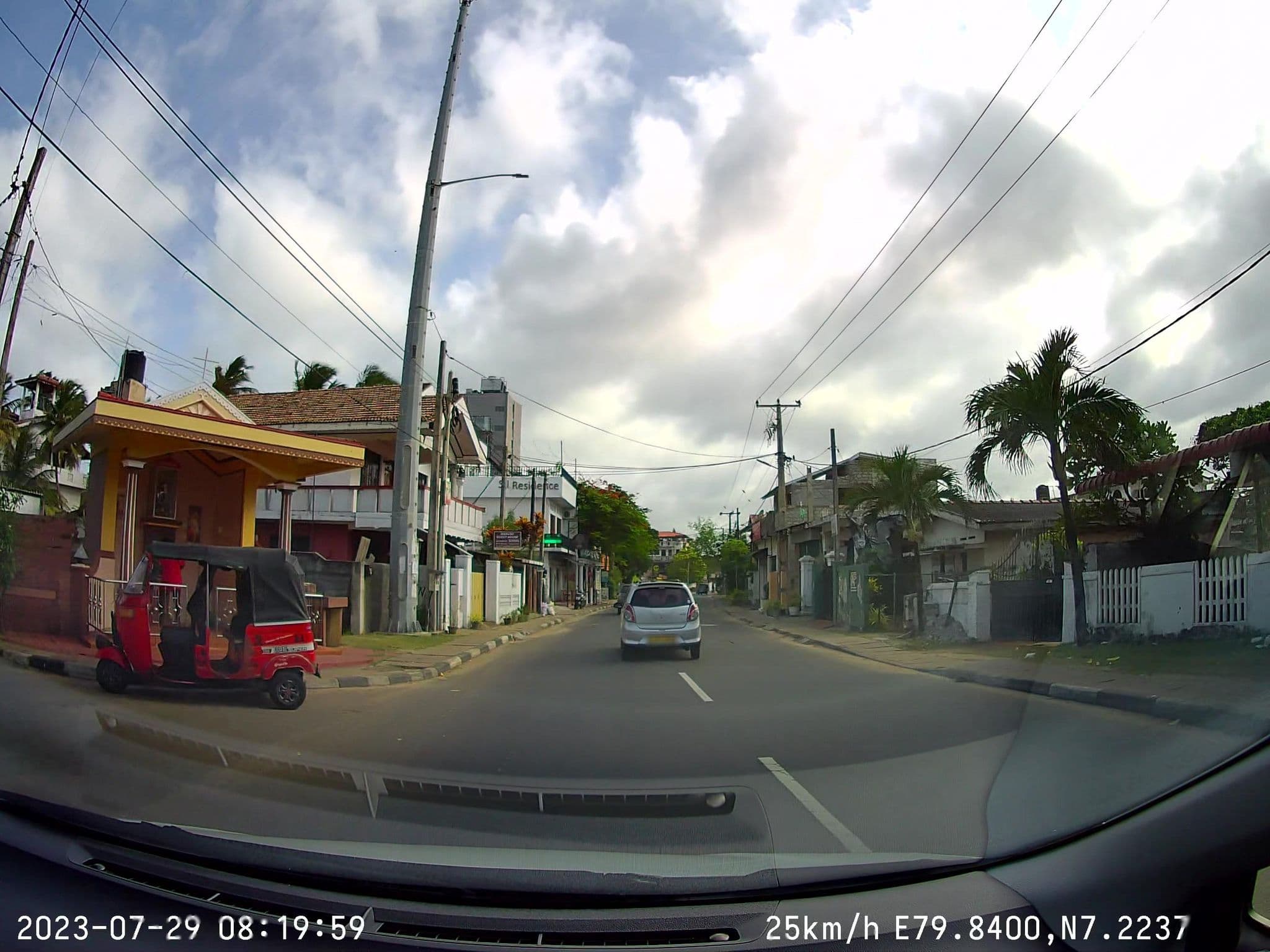 Street view near Lucilda’s Guesthouse, Negombo