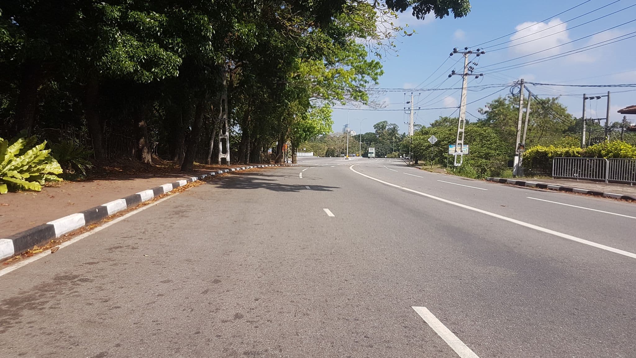 Street view near Blue Moon, Battaramulla South — © mbethke (CC BY-SA · Mapillary)