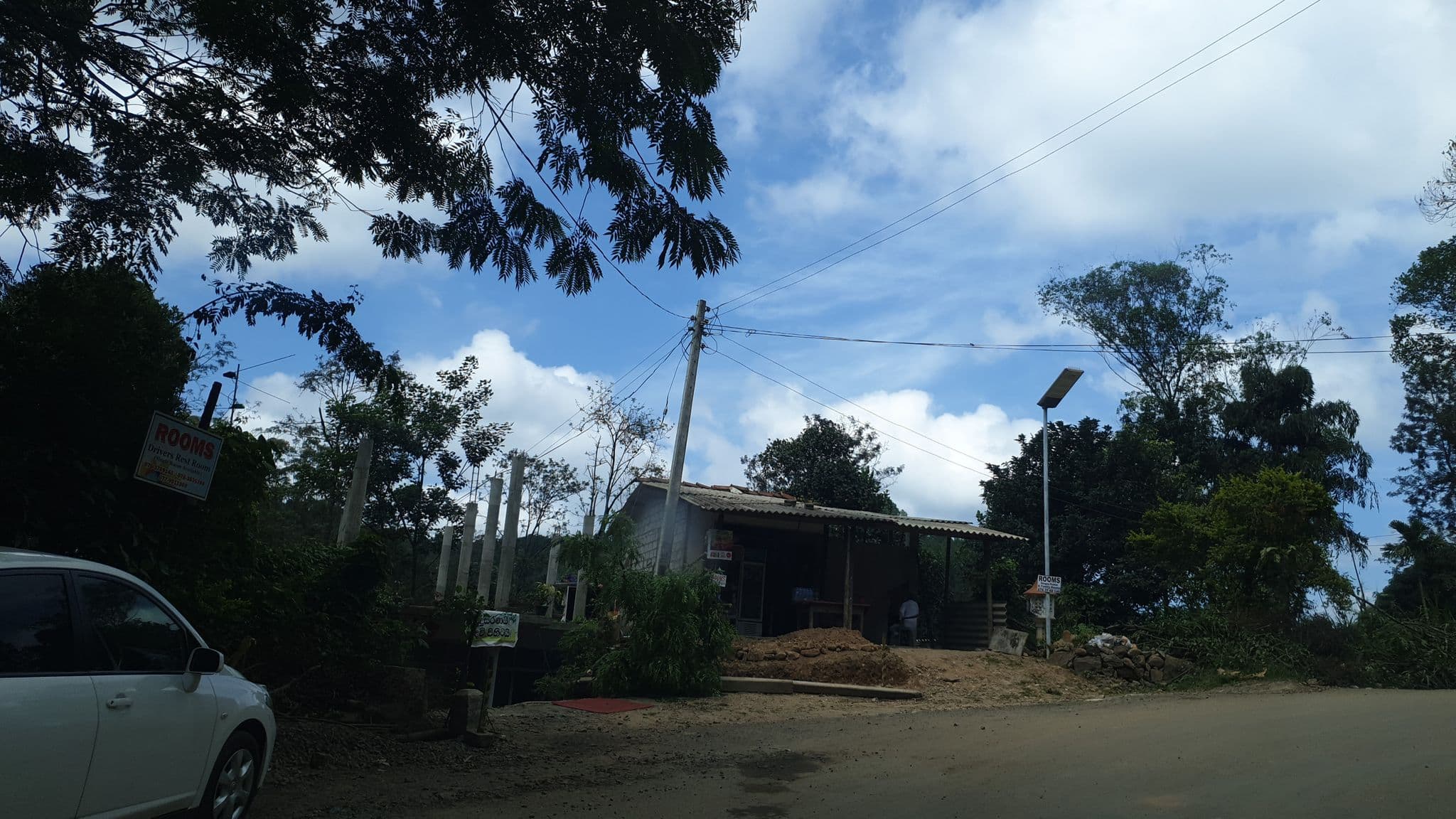 Street view near Honey Bee, Ella Town