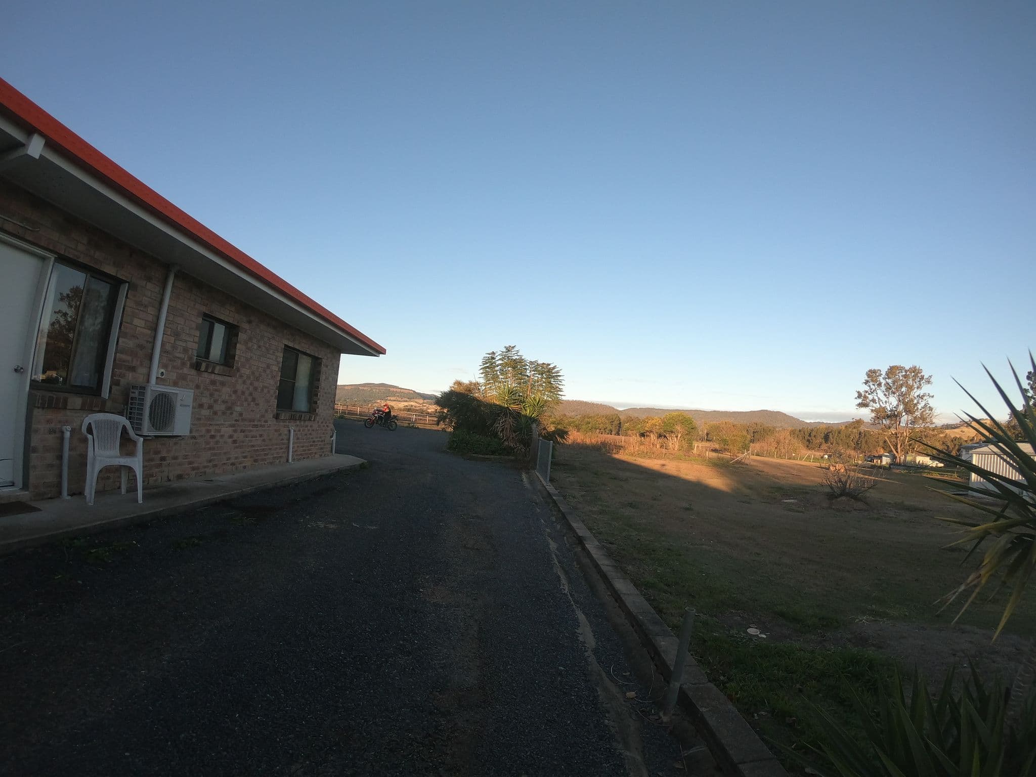 Street view near Killarney Hotel Motel, Warwick — © flashkiwi (CC BY-SA · Mapillary)