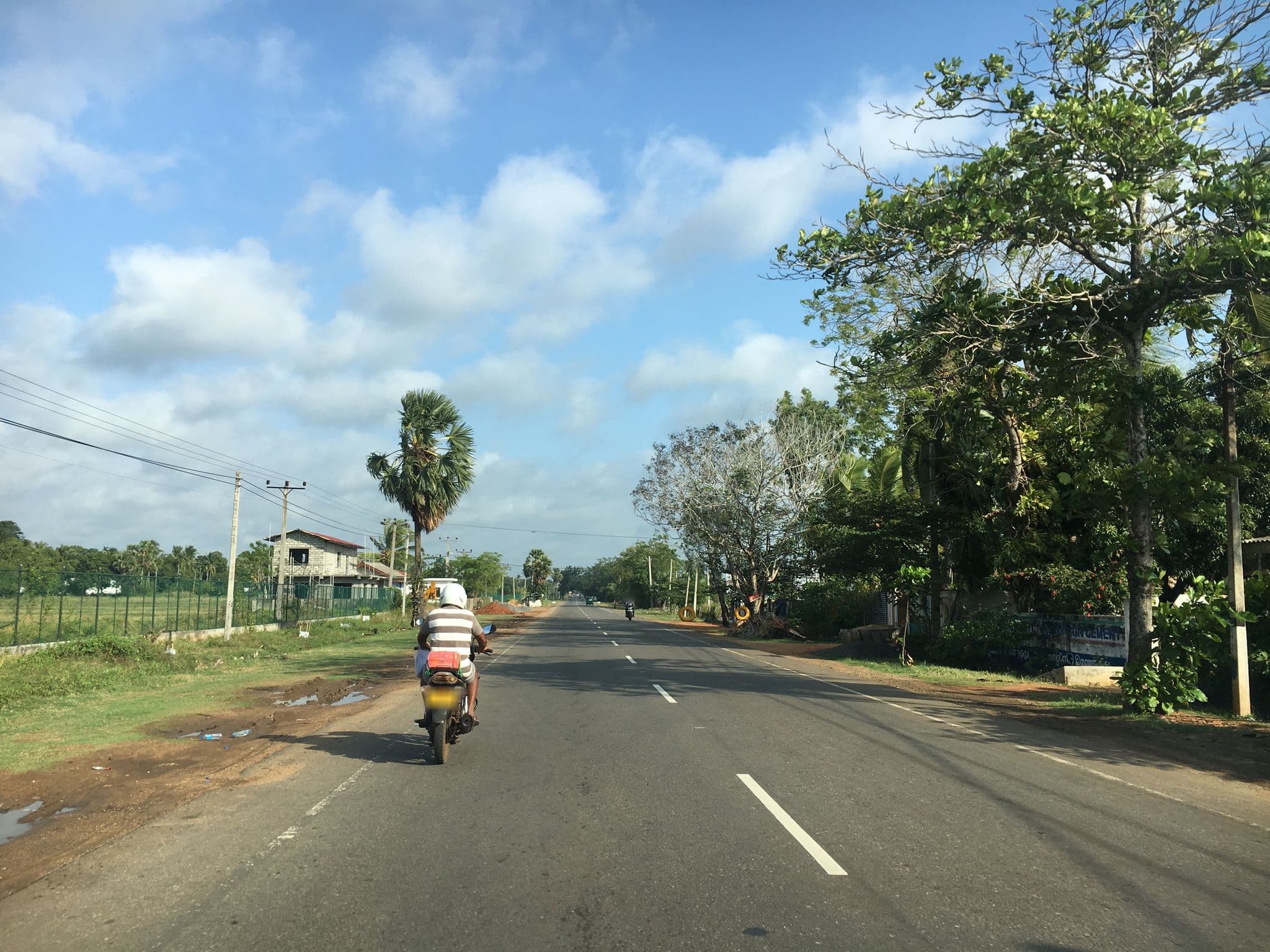 Street view near Green Hotel, Vavuniya — © suthakaran (CC BY-SA · Mapillary)
