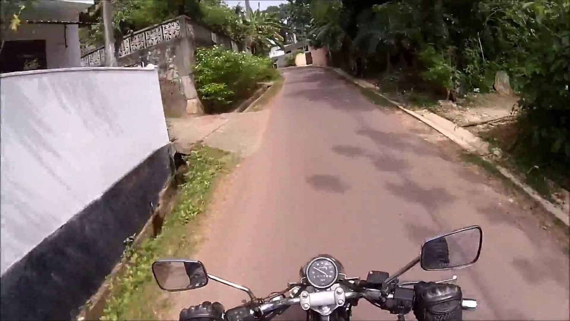 Street view near Nayana Villa Hikkaduwa, Hikkaduwa