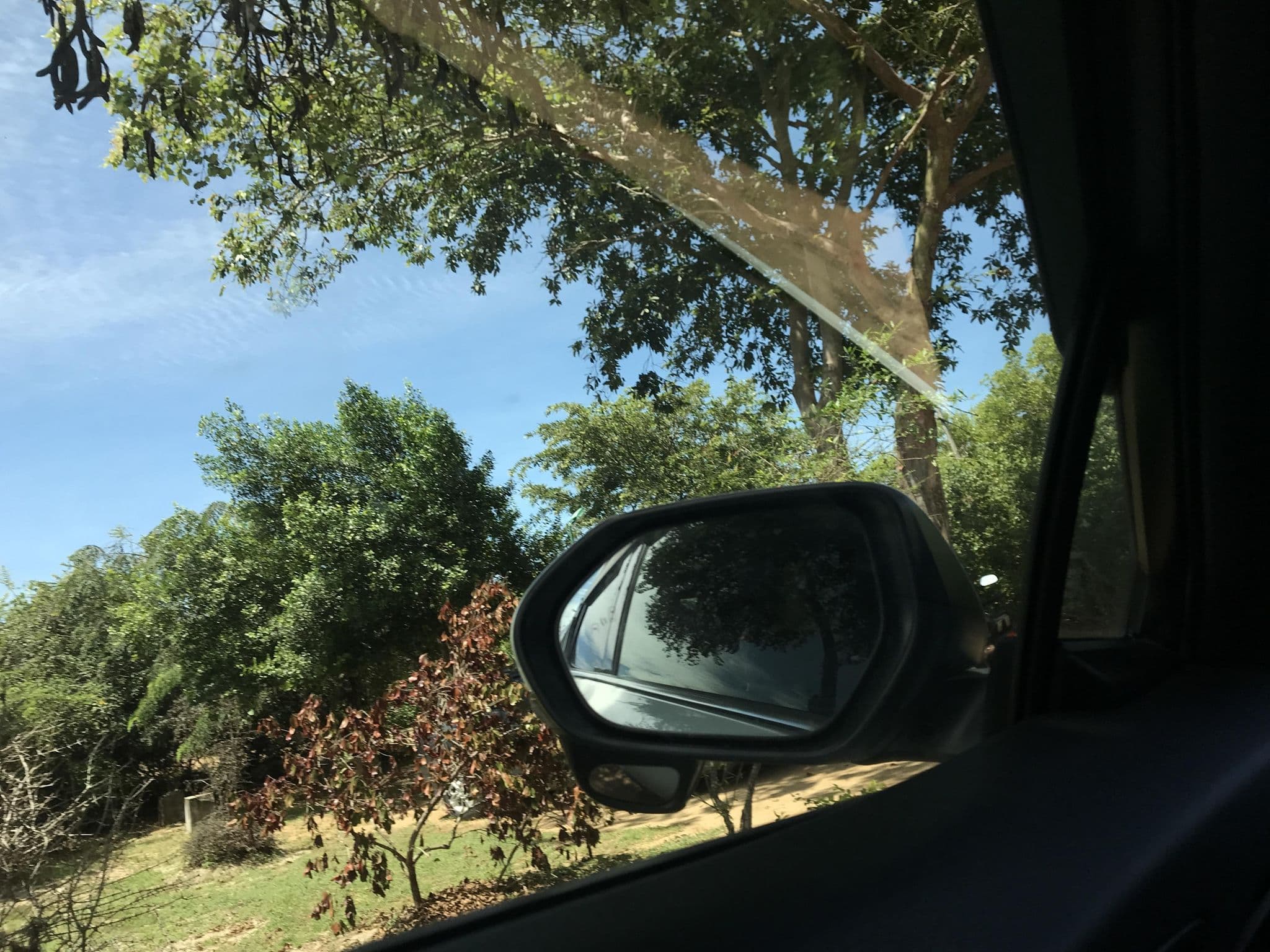 Street view near Lagoon Cabanas, Pottuvil — © maheshika (CC BY-SA · Mapillary)