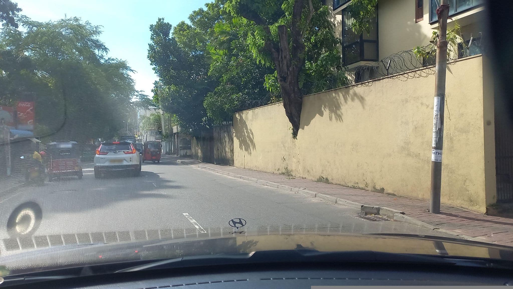 Street view near Green Lodge, Kolonnawa — © anuradhabr (CC BY-SA · Mapillary)