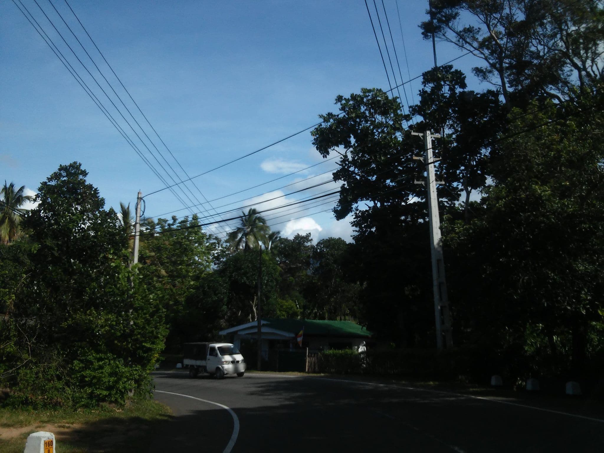 Street view near Diya Dahara Food Cabin And Rooms, Haputale — © shravan91 (CC BY-SA · Mapillary)