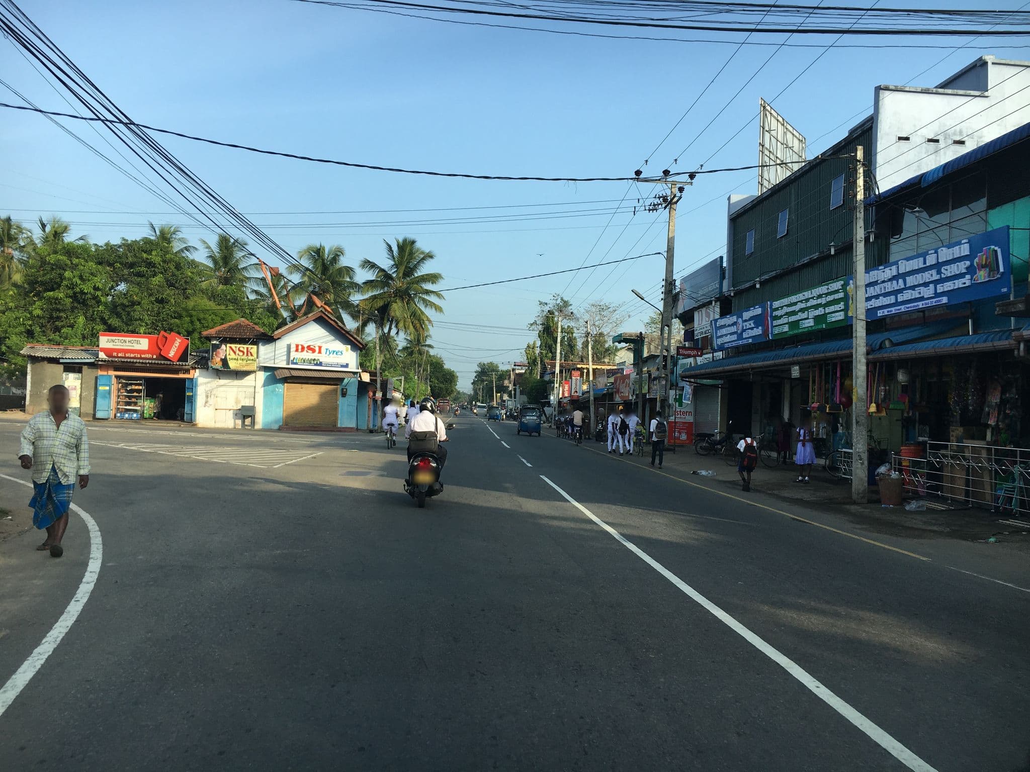 Street view near Vasanth Cool Bar, Eravur Town — © suthakaran (CC BY-SA · Mapillary)