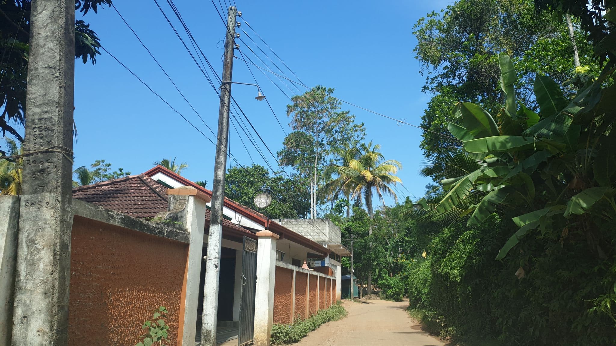 Street view near Clics Coliving & Coworking, Beliatta — © coreagc (CC BY-SA · Mapillary)