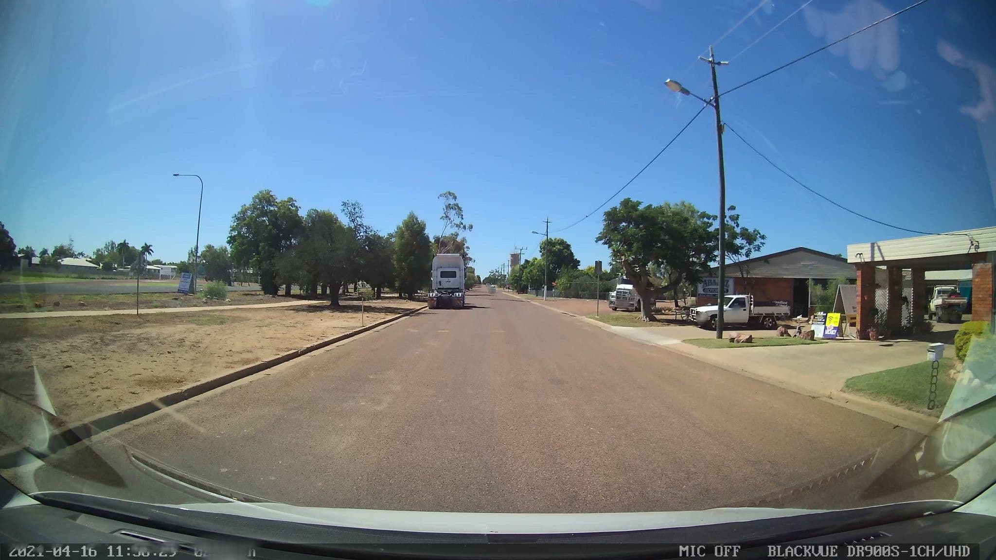 Street view near Abajaz Motor Inn, Longreach — © bob3bob3 (CC BY-SA · Mapillary)