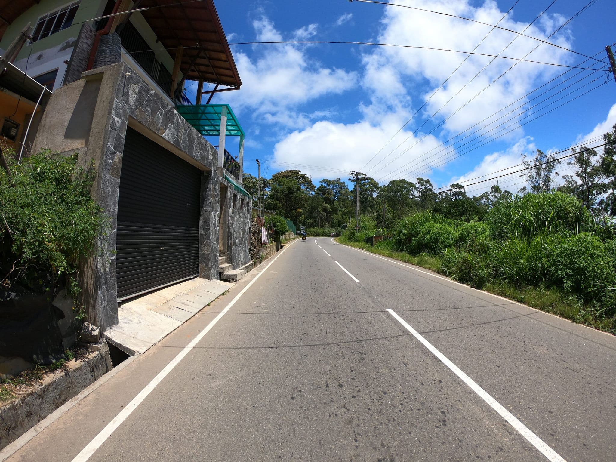 Street view near Whiskey Mist, Haputale — © paulinus (CC BY-SA · Mapillary)