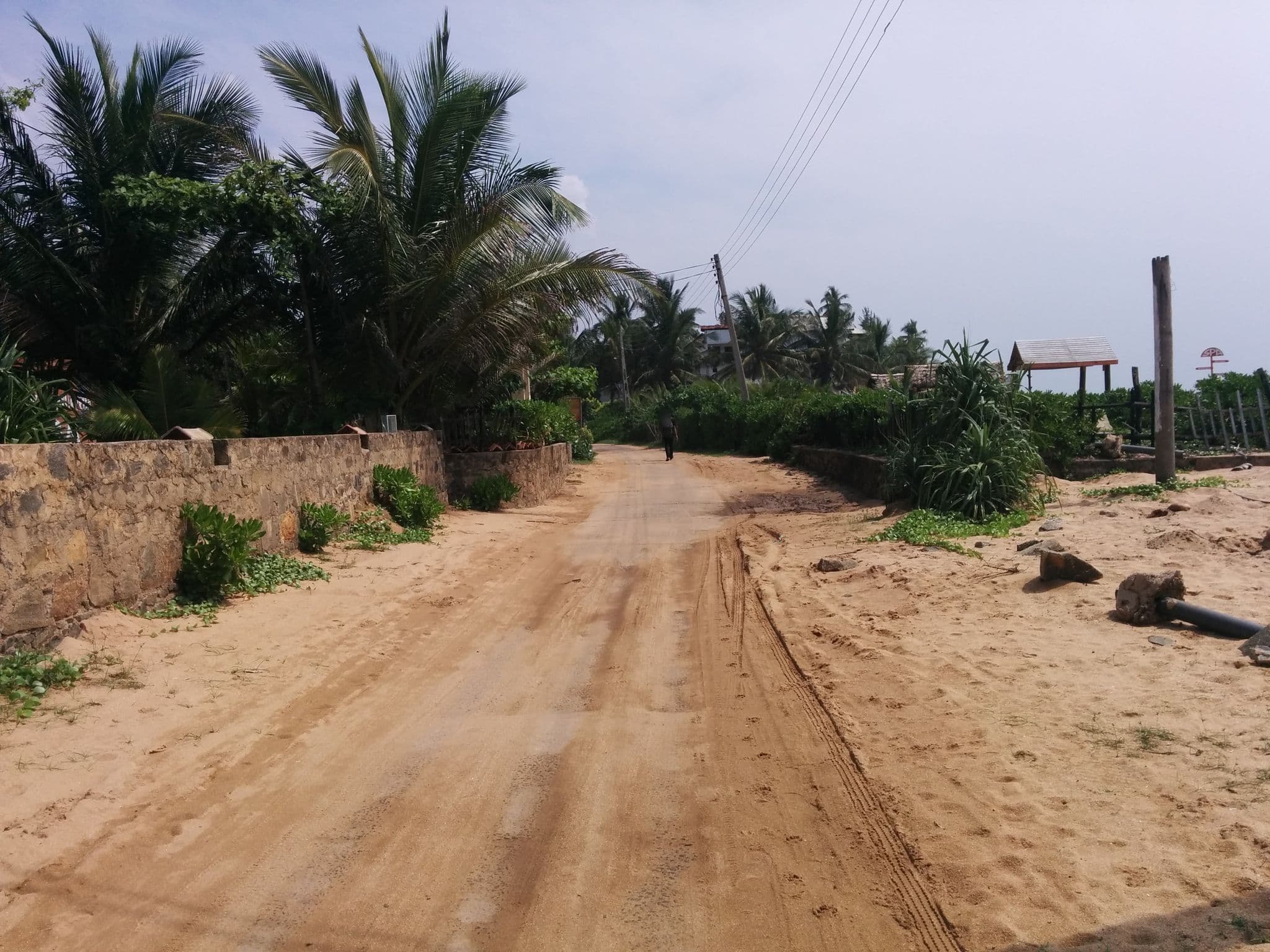 Street view near Harmony Beach hotel, Tangalle — © chivos (CC BY-SA · Mapillary)