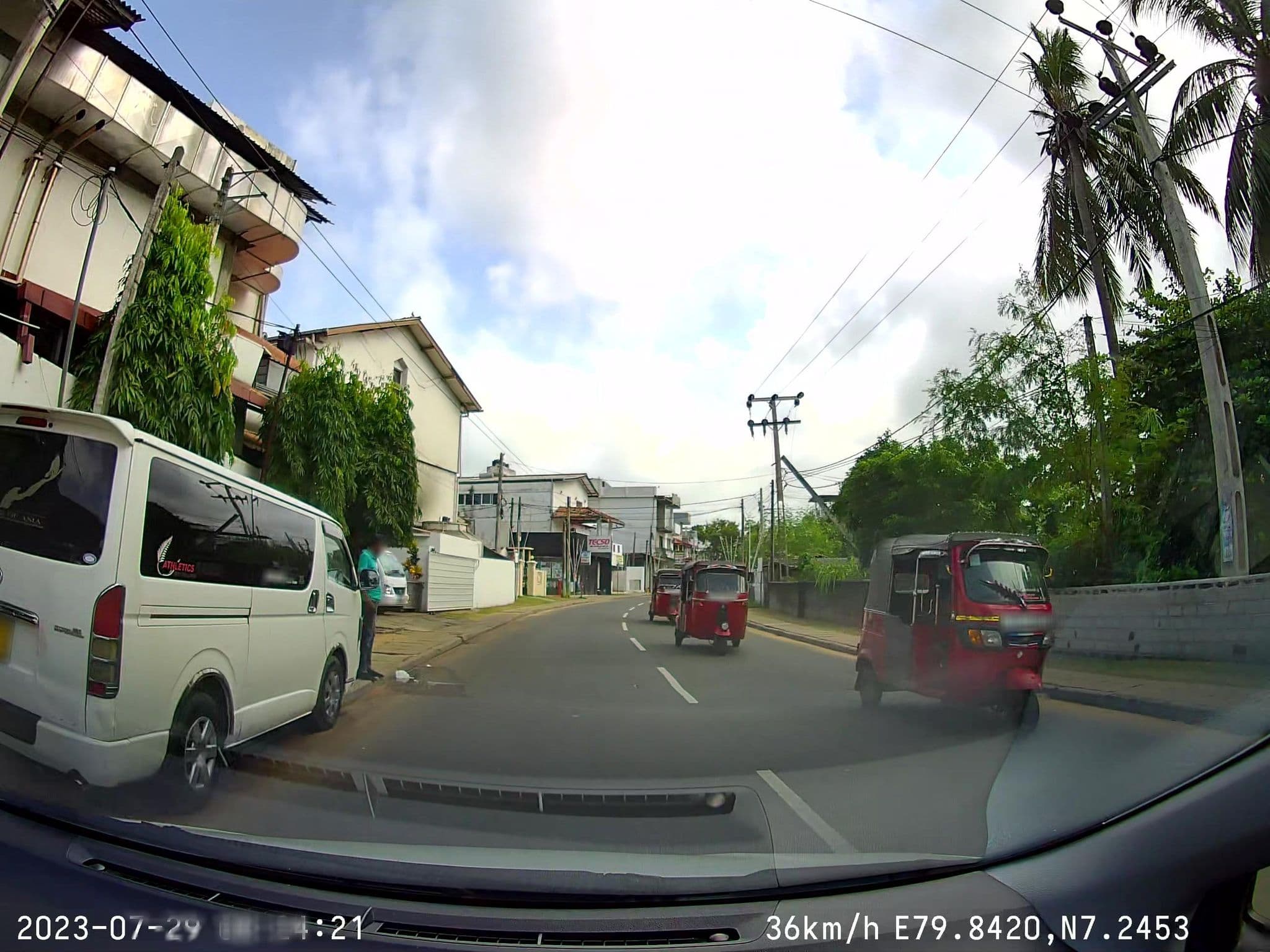 Street view near Goldi Sands Hotel, Negombo