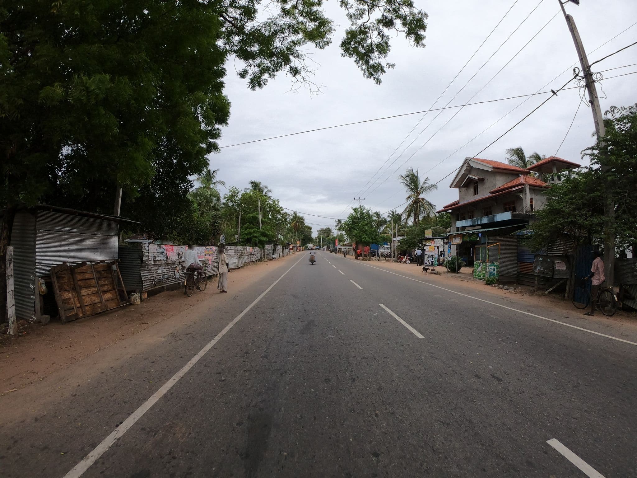 Street view near Amma hotel, Eravur Town — © paulinus (CC BY-SA · Mapillary)