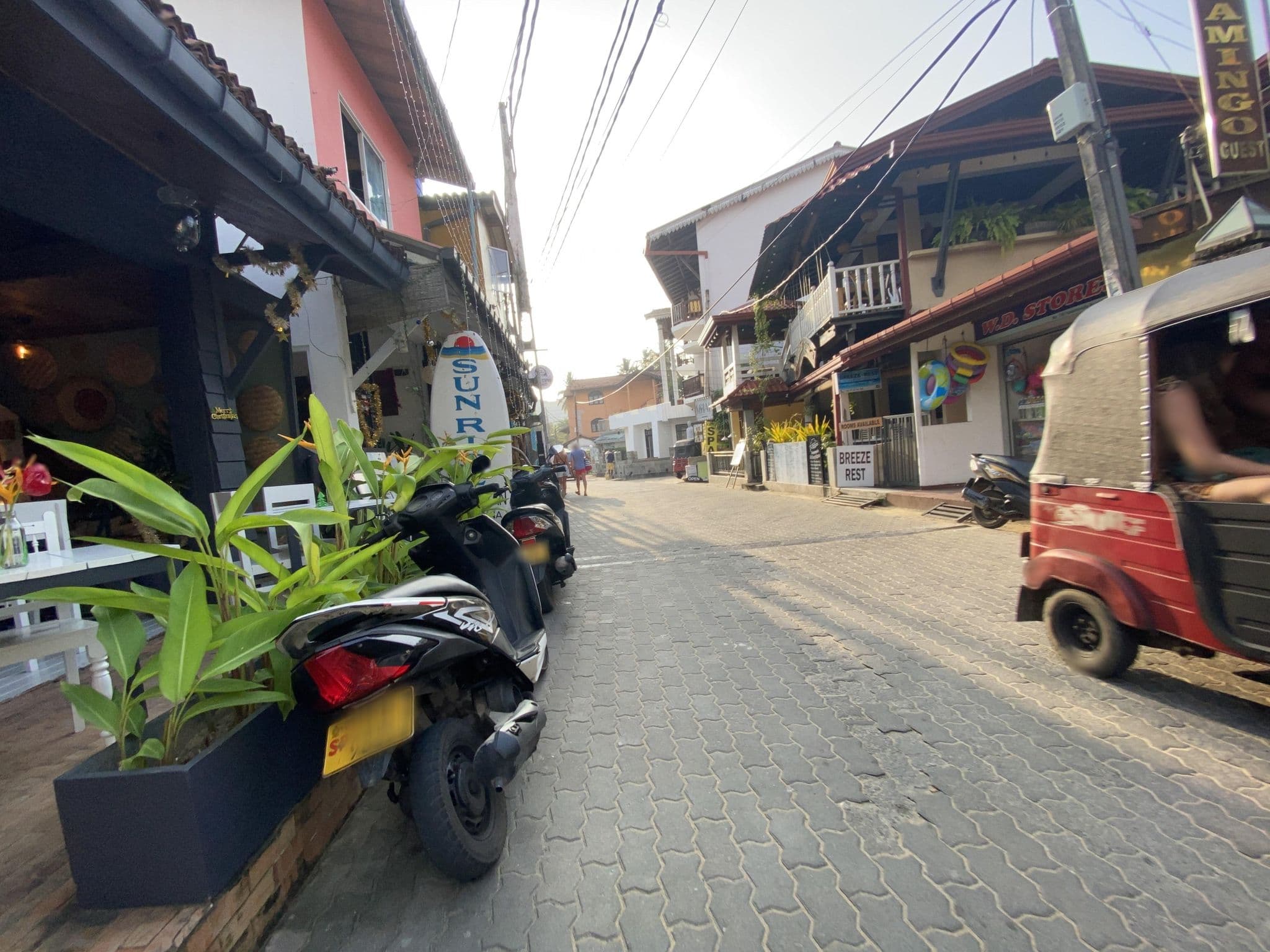 Street view near Neptune Bay Hotel, Unawatuna — © vadi (CC BY-SA · Mapillary)