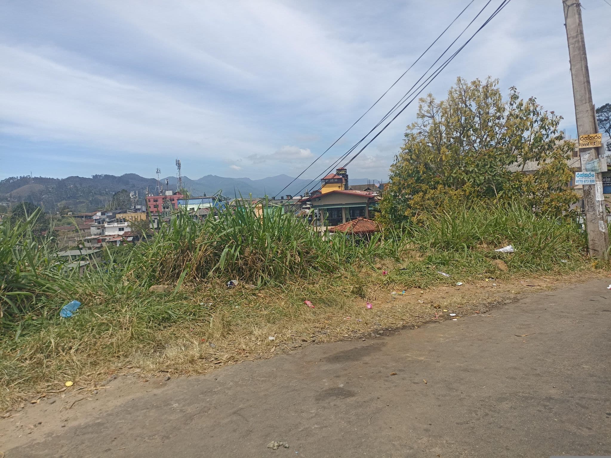 Street view near Grand View Guesthouse, Haputale — © toniserra (CC BY-SA · Mapillary)