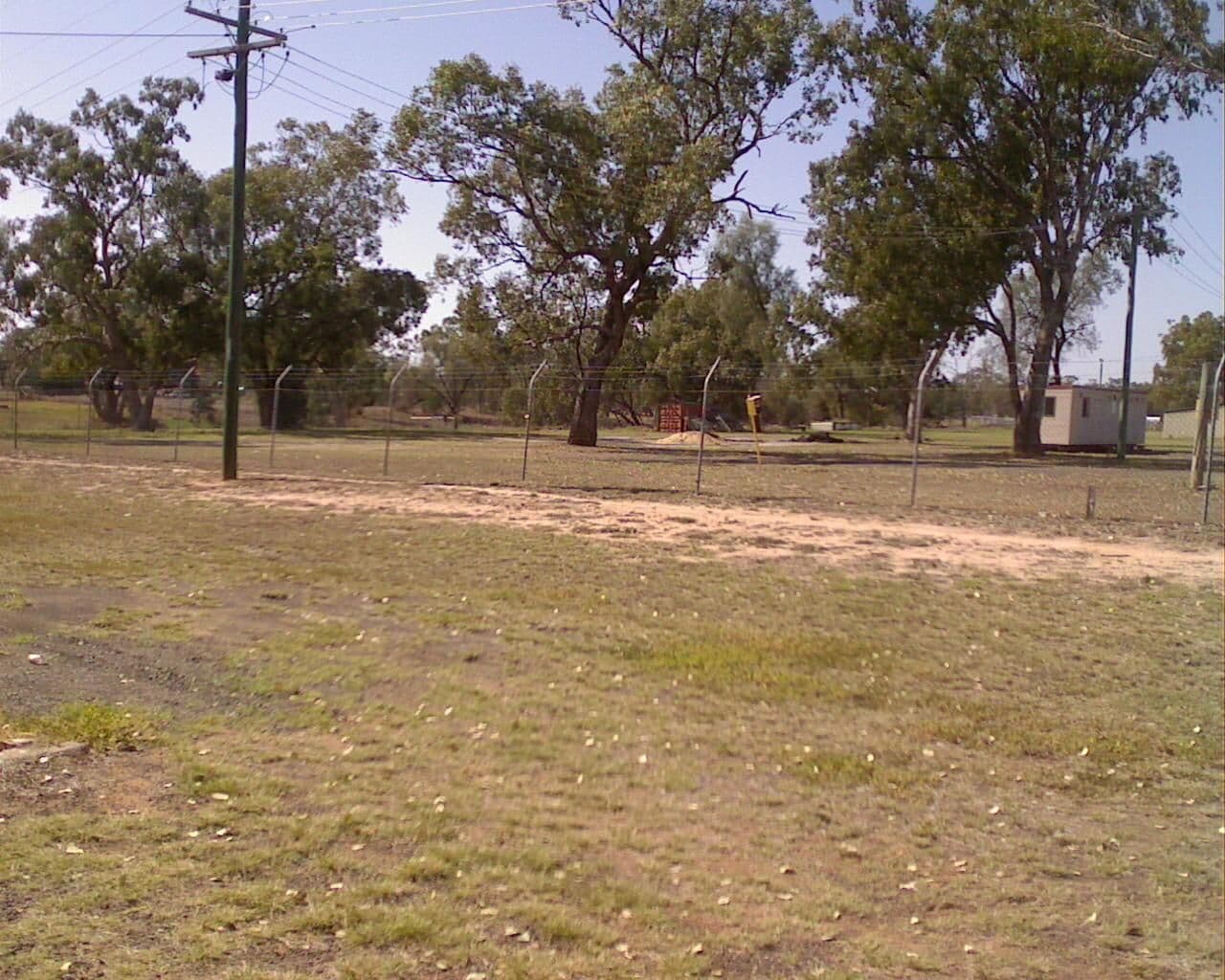 Street view near Mitchell Showgrounds - Camp Area Special Events / By Prior Approval, Roma — © bob3bob3 (CC BY-SA · Mapillary)