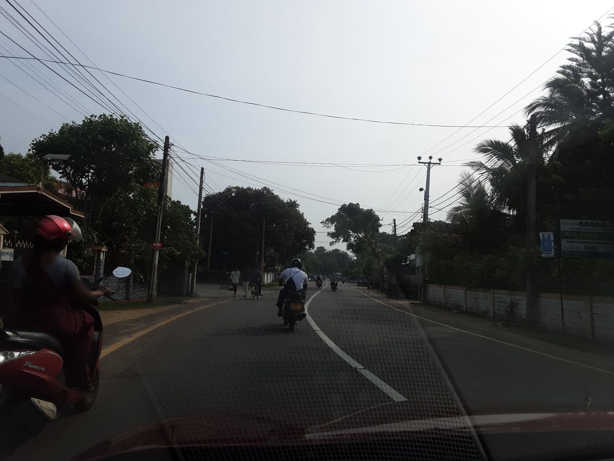 Street view near Balans Multi Center and Lodge, Jaffna — © ZihanZarouk (CC BY-SA · Mapillary)